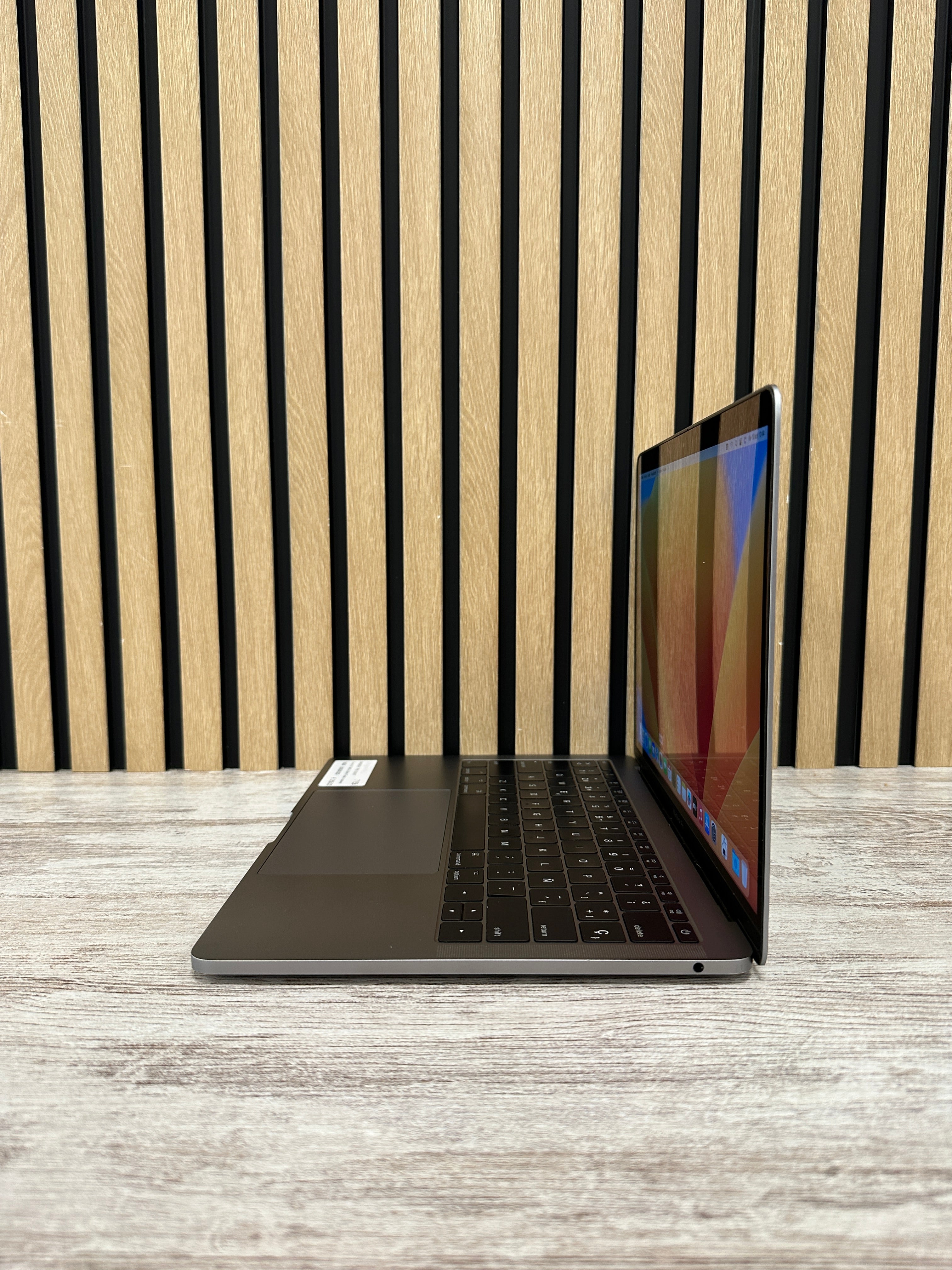 MacBook Pro 13" 2017 i5 16gb 500gb SSD