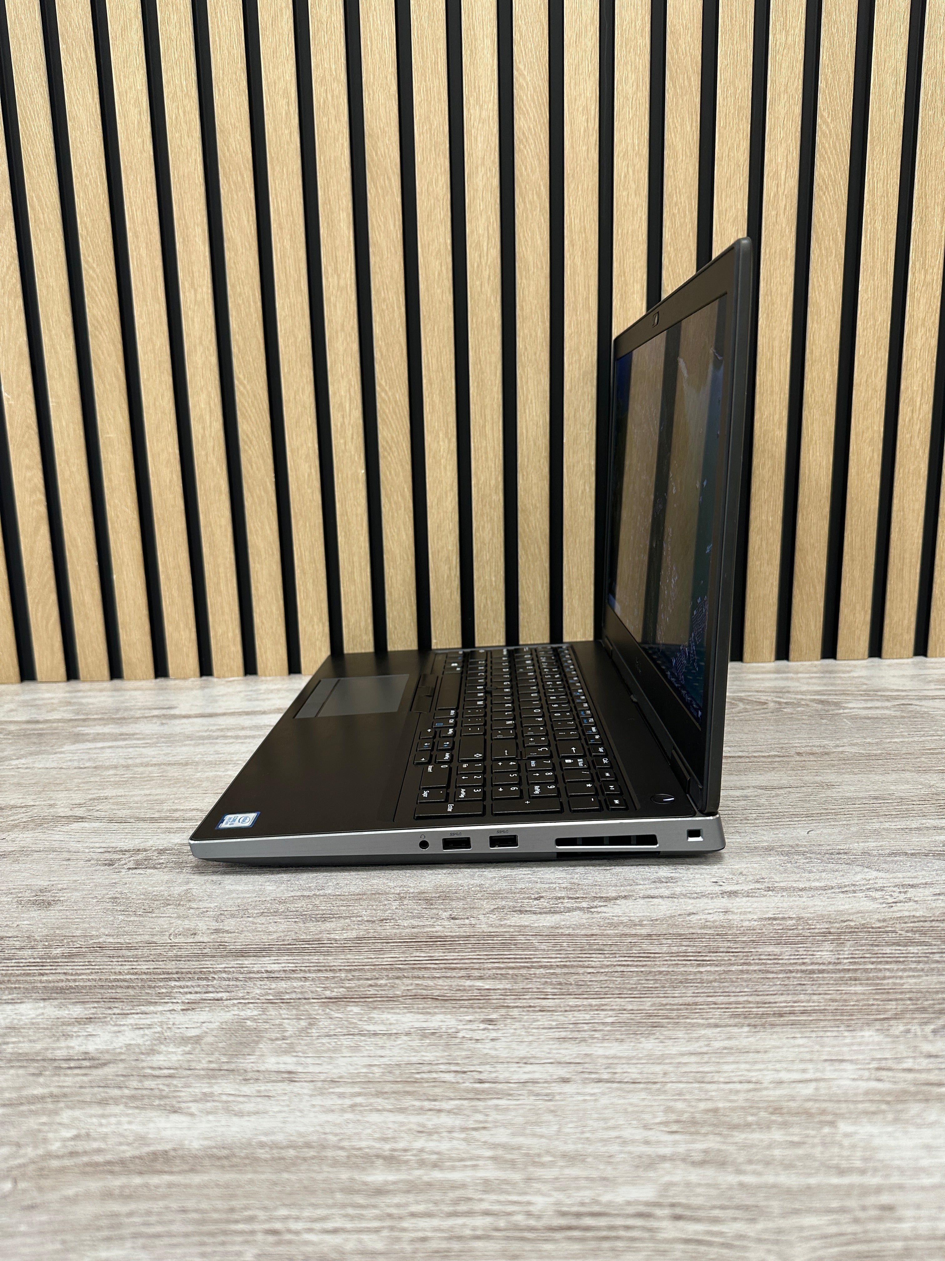 Dell Precision 7540 i5 32gb 480gb SSD