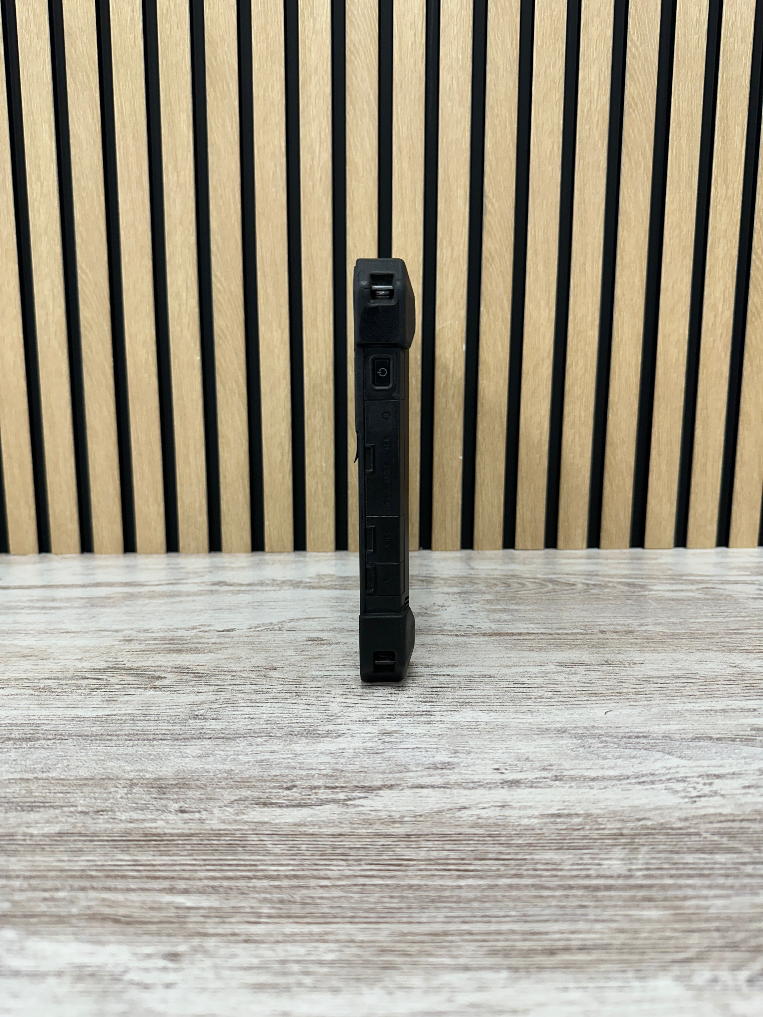 Dell Latitude 7212 Rugged Extreme i3 8gb 256gb SSD - Moyacell