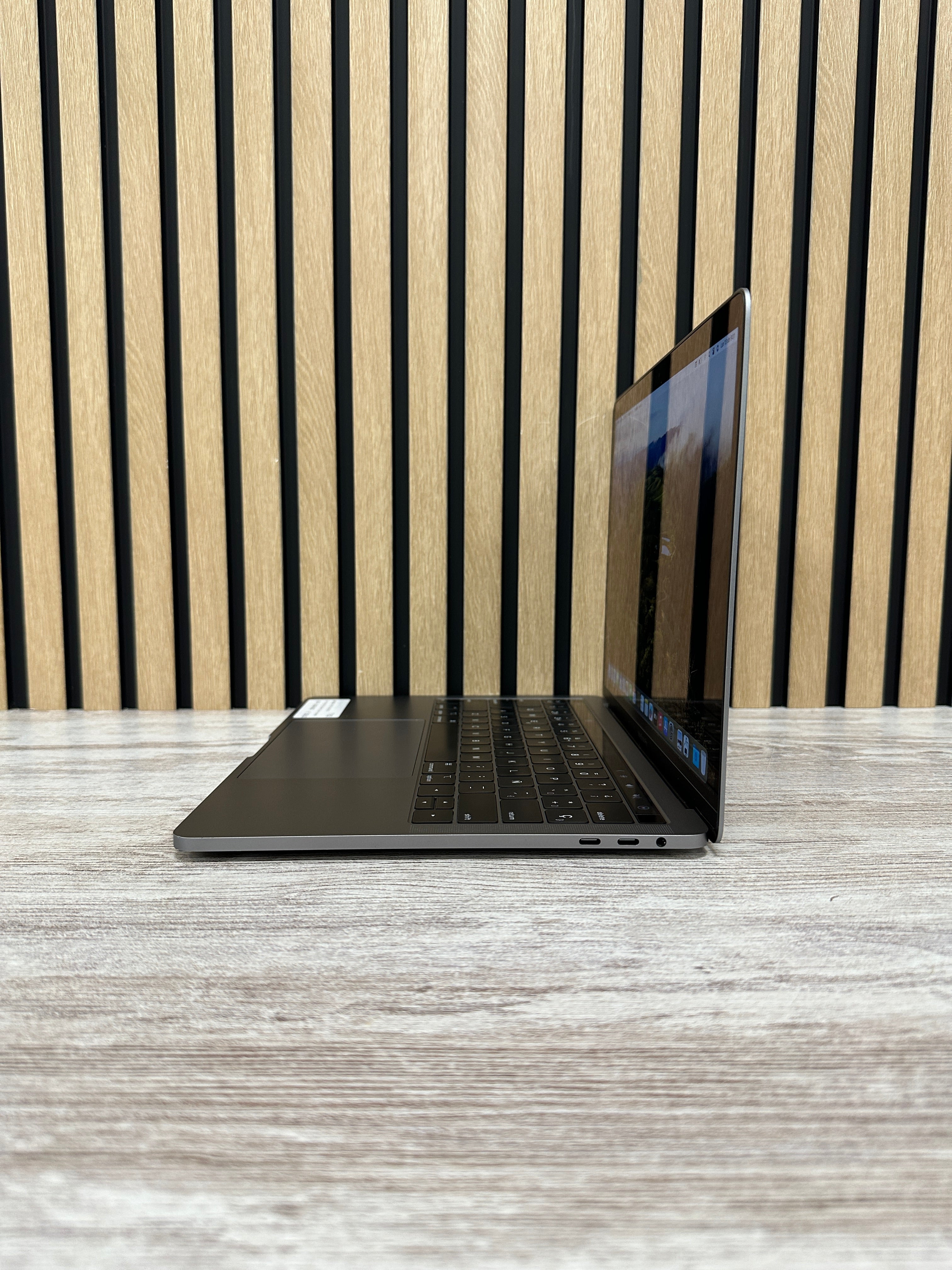 MacBook Pro 13" 2019 TB i5 16gb 500gb SSD - Moyacell