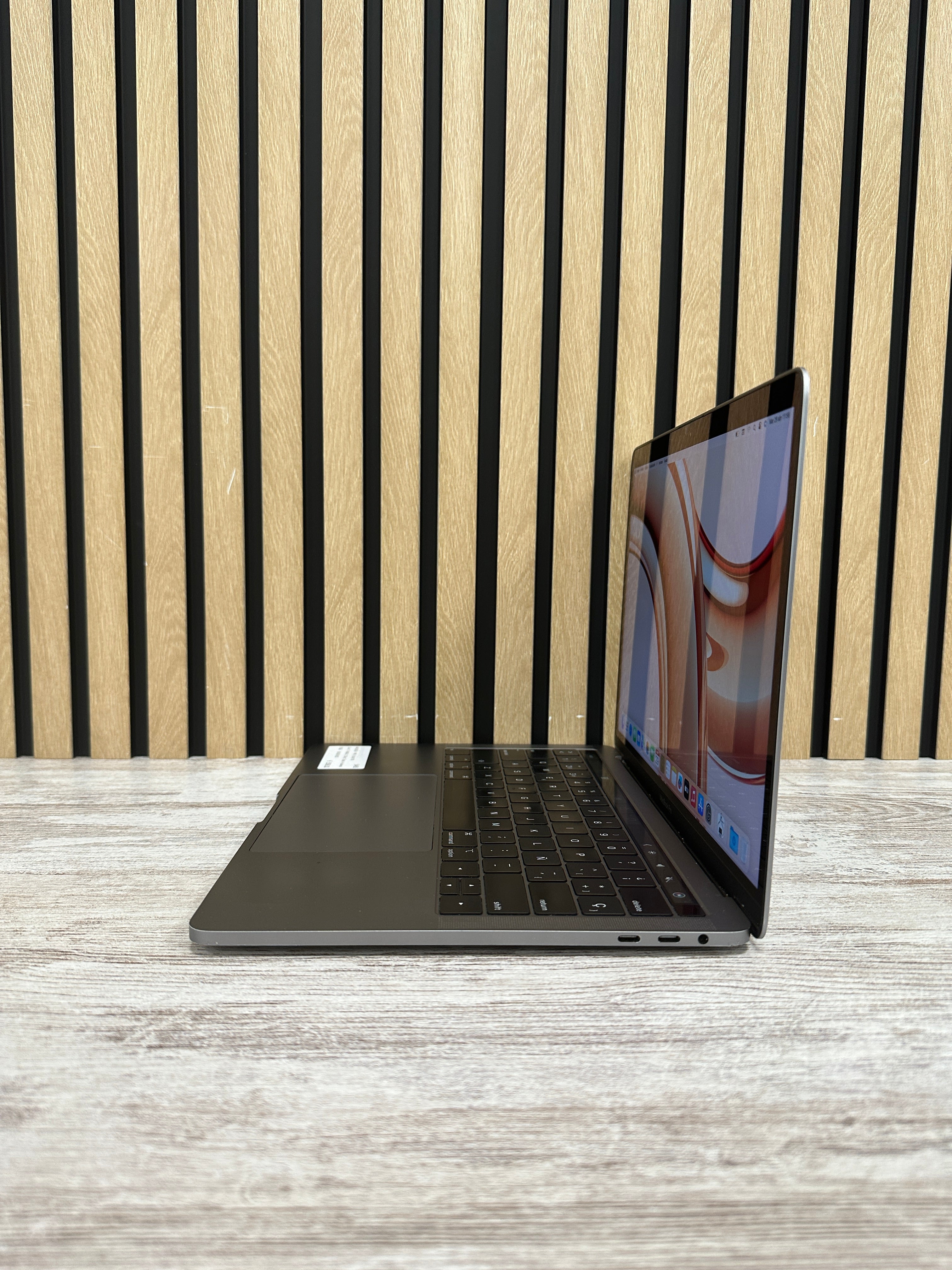 MacBook Pro 13" 2018 TB i7 16gb 500gb SSD