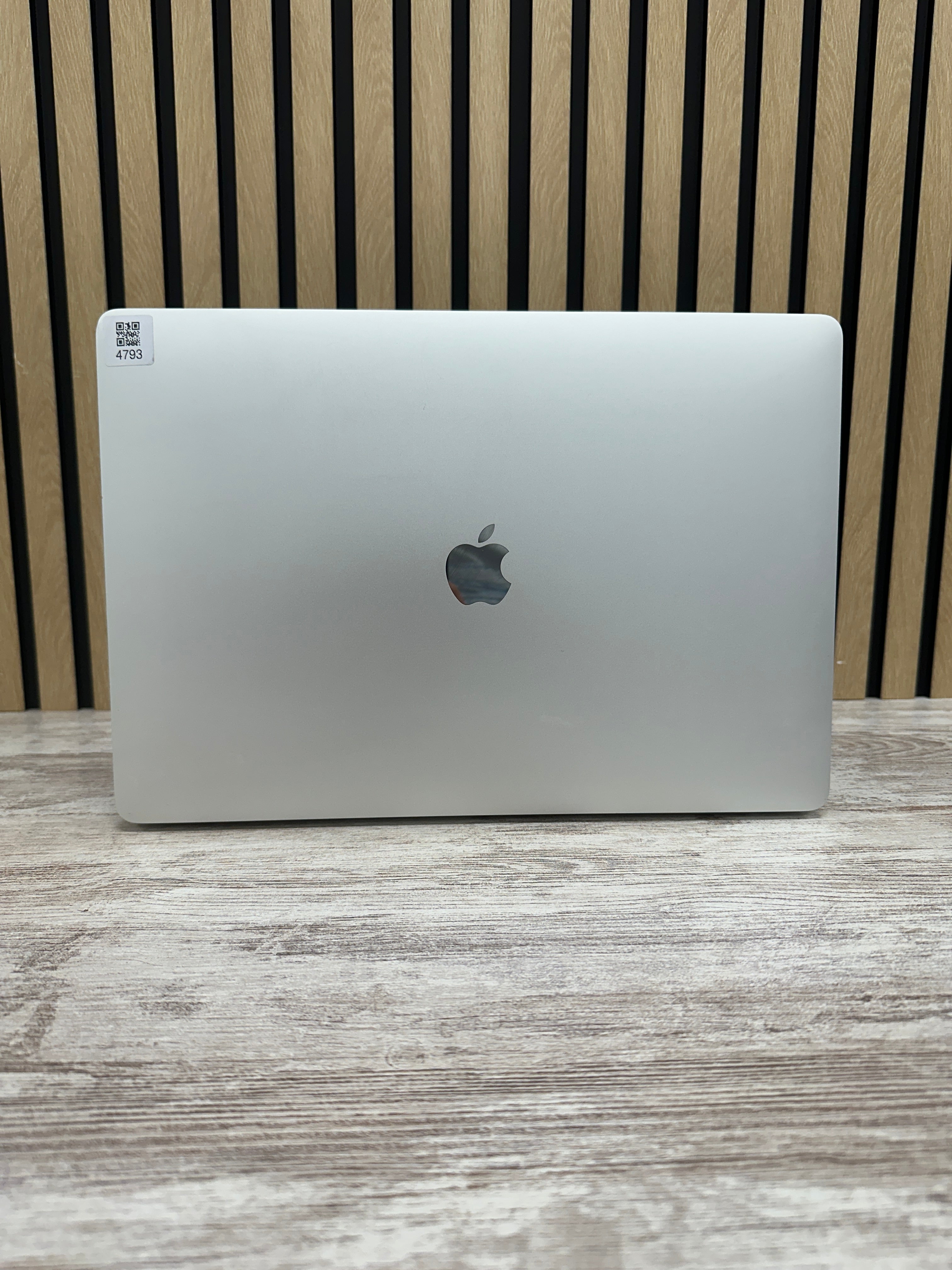 MacBook Pro 15" 2019 i7 16gb 512gb SSD