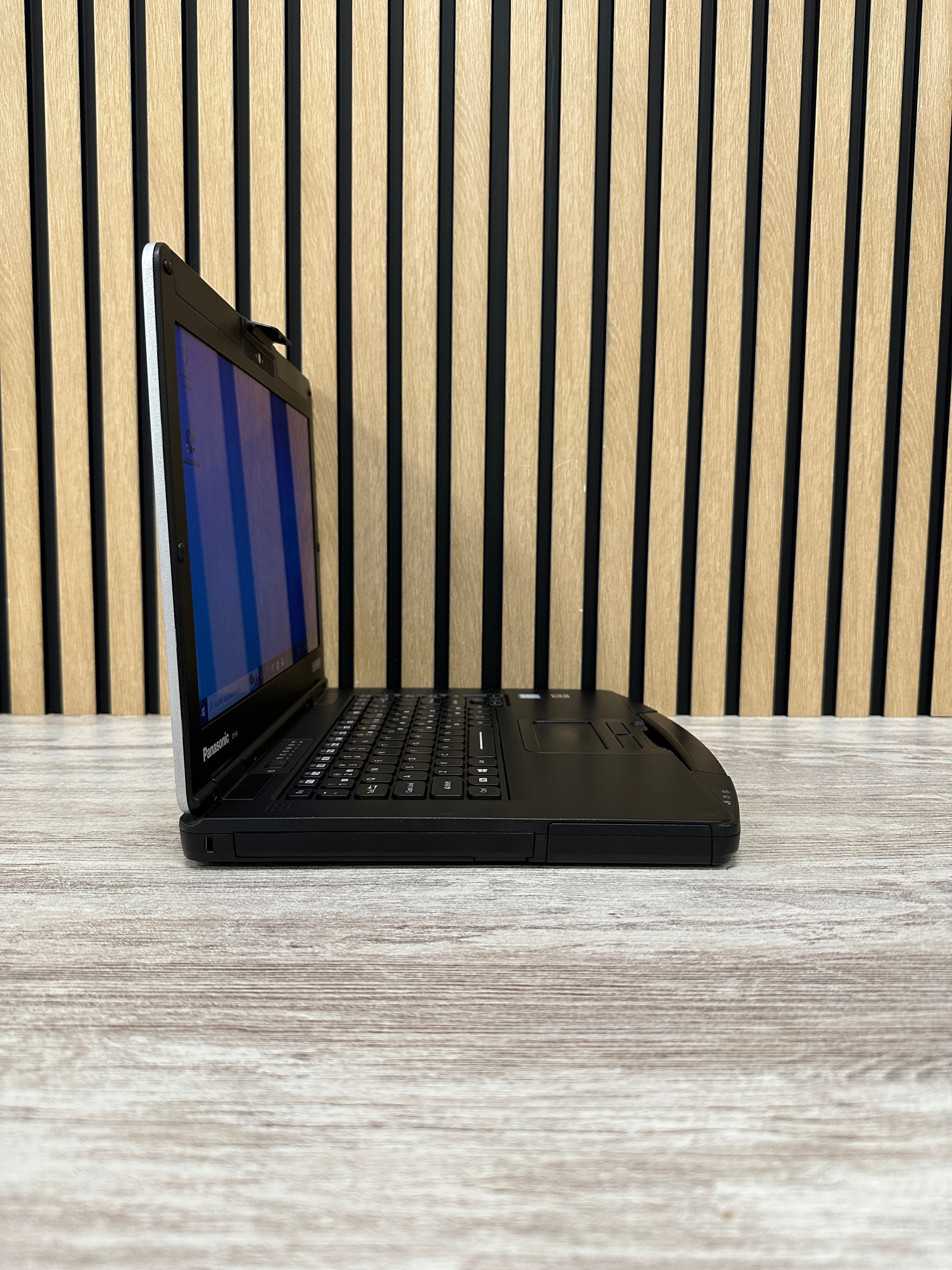 Panasonic ToughBook CF-54 i5 16gb 1tb SSD
