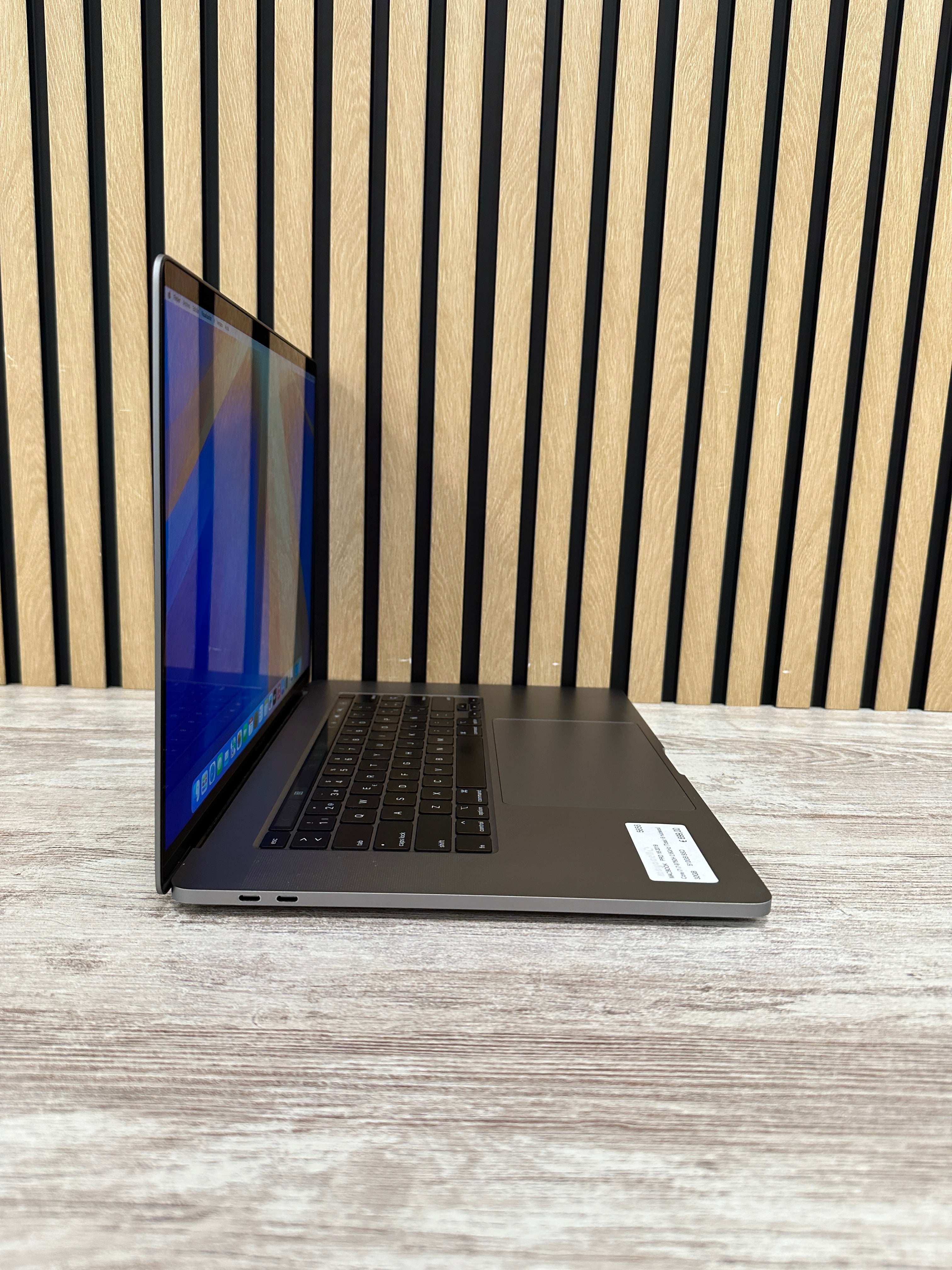 MacBook Pro 16" 2019 i7 32gb 512gb SSD