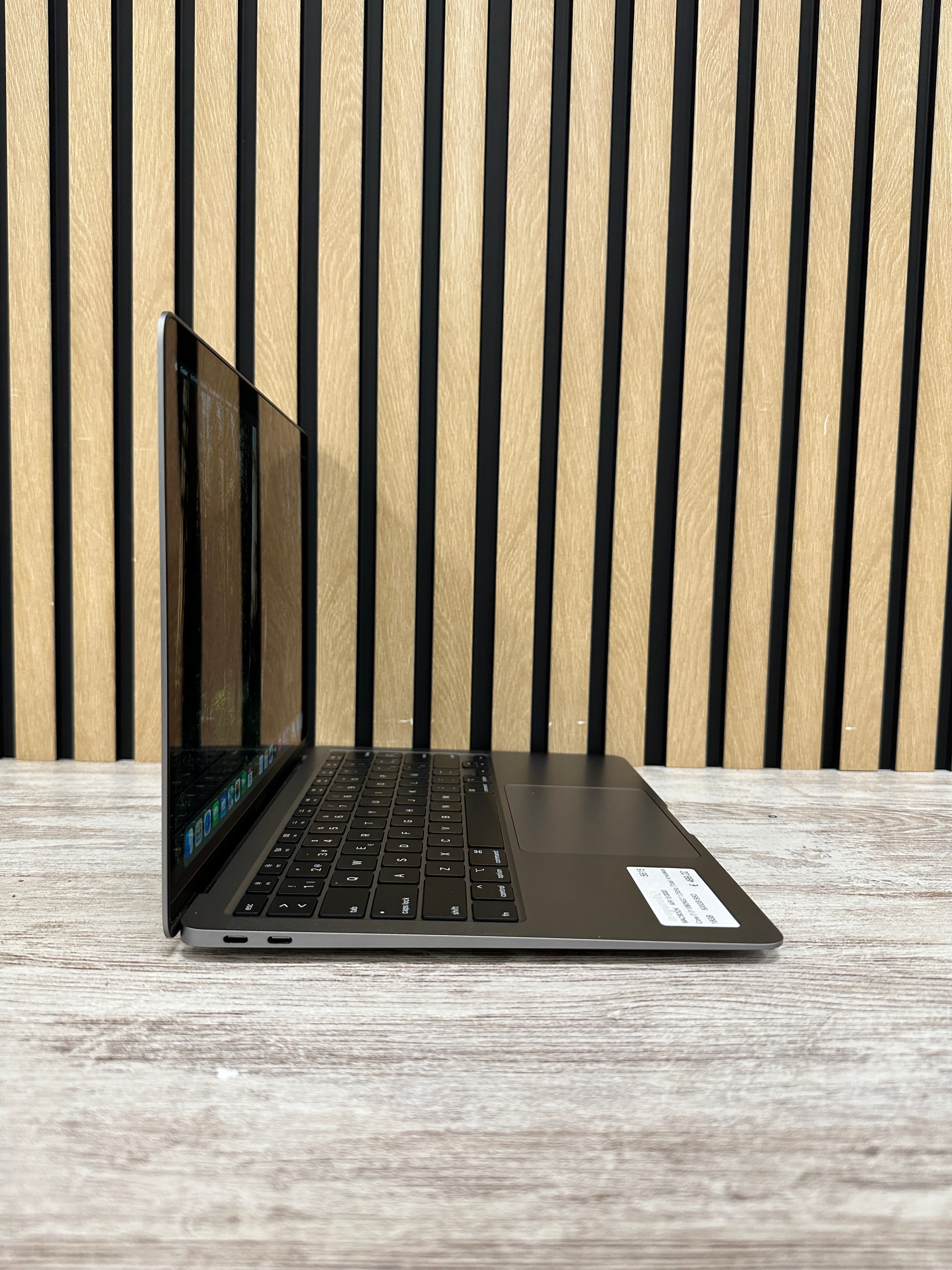 MacBook Air 13" 2020 i7 16gb 500gb SSD