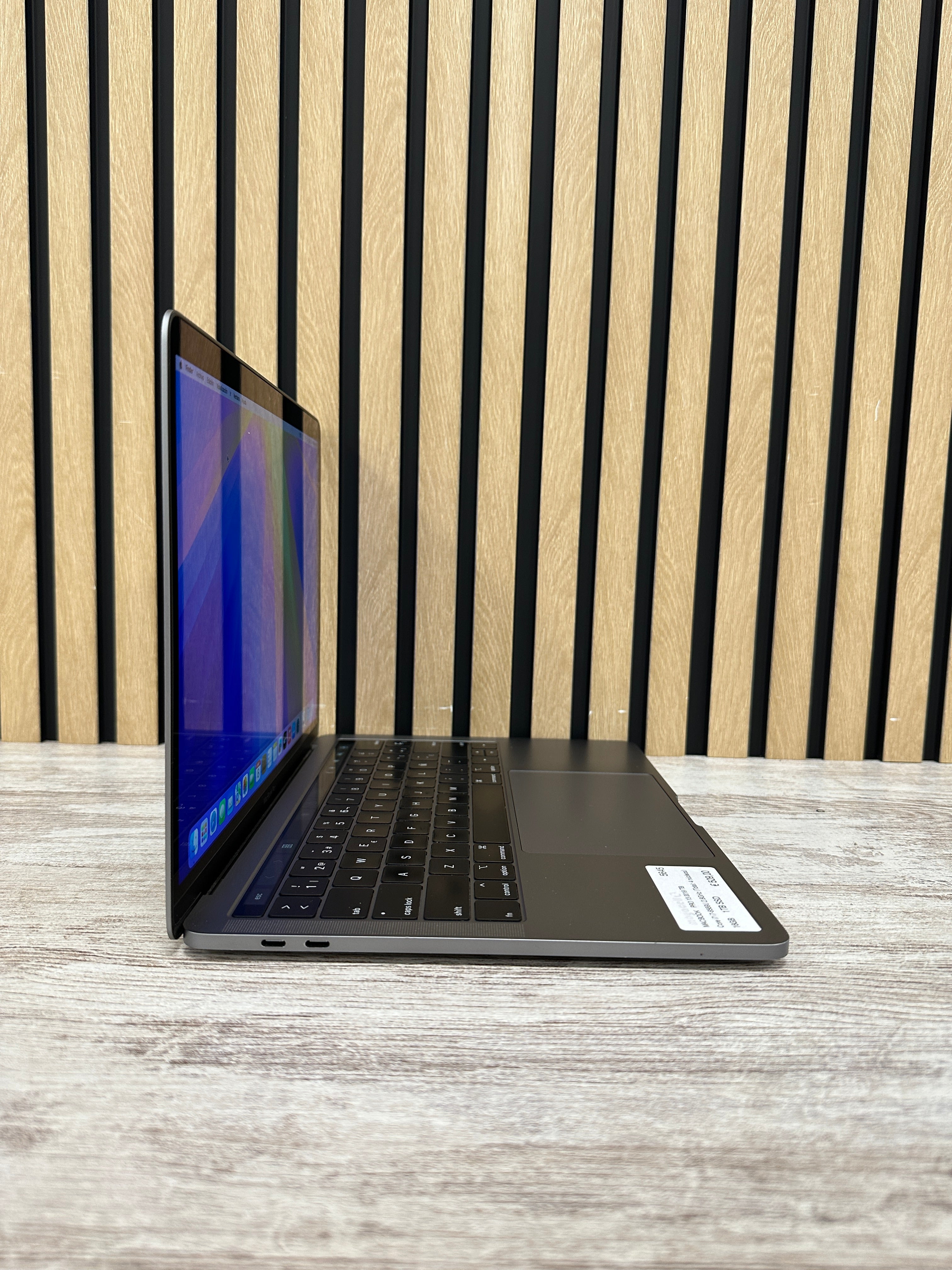 MacBook Pro 13" 2019 TB i7 16gb 1tb SSD