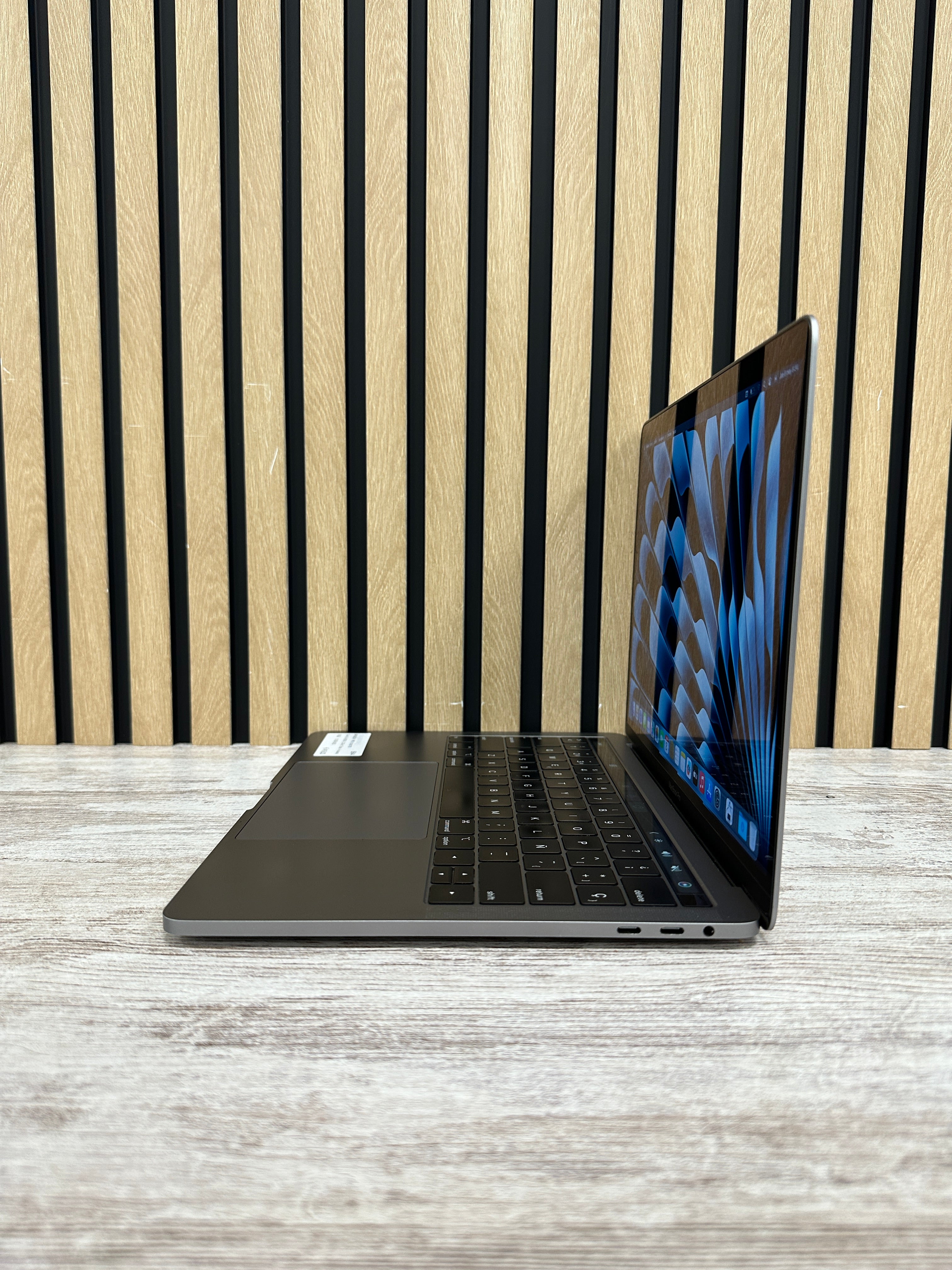 MacBook Pro 13" 2018 TB i5 16gb 512gb SSD