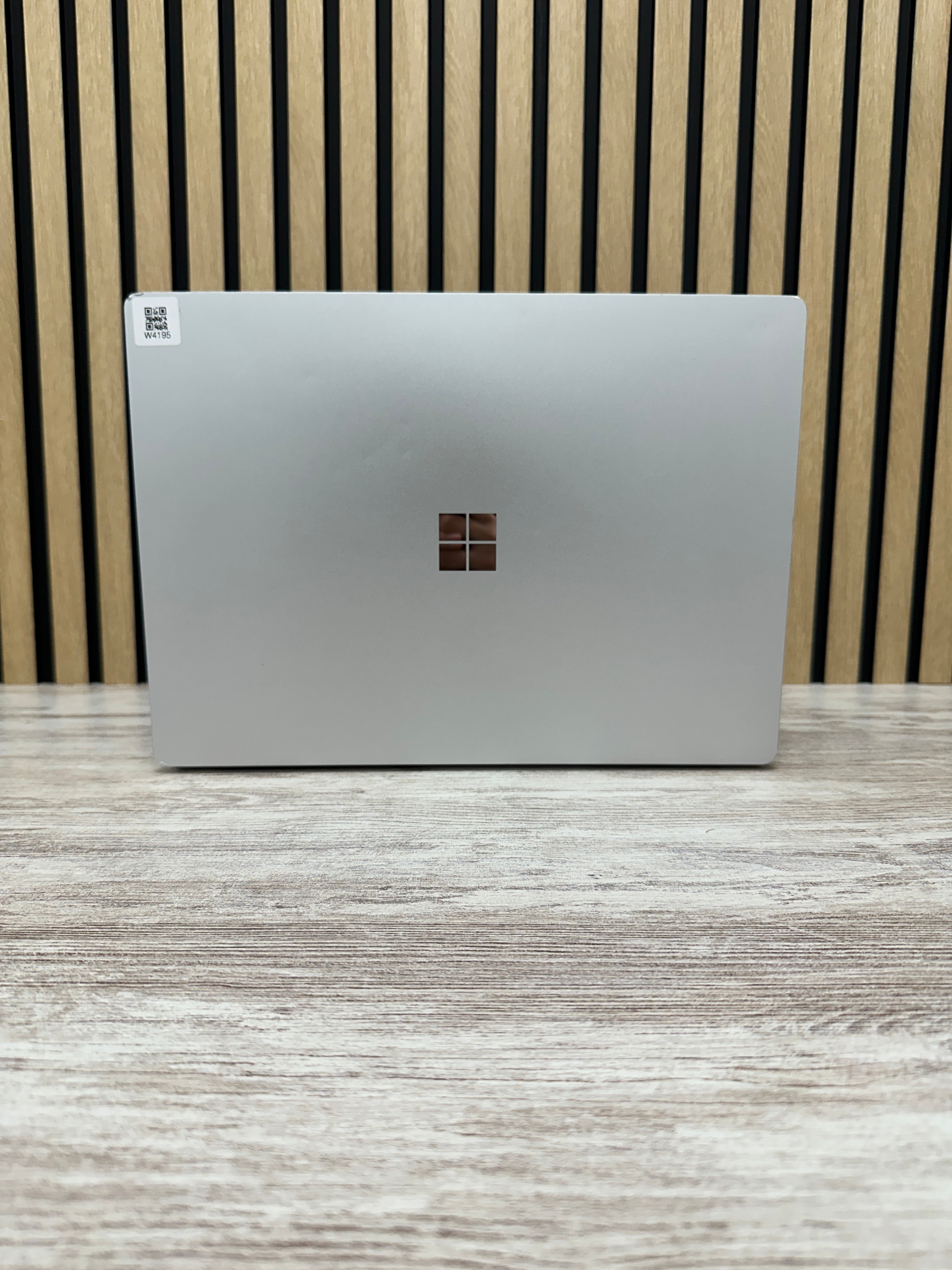 Microsoft Corp Surface Laptop 3 i5 16gb 256gb SSD - Moyacell