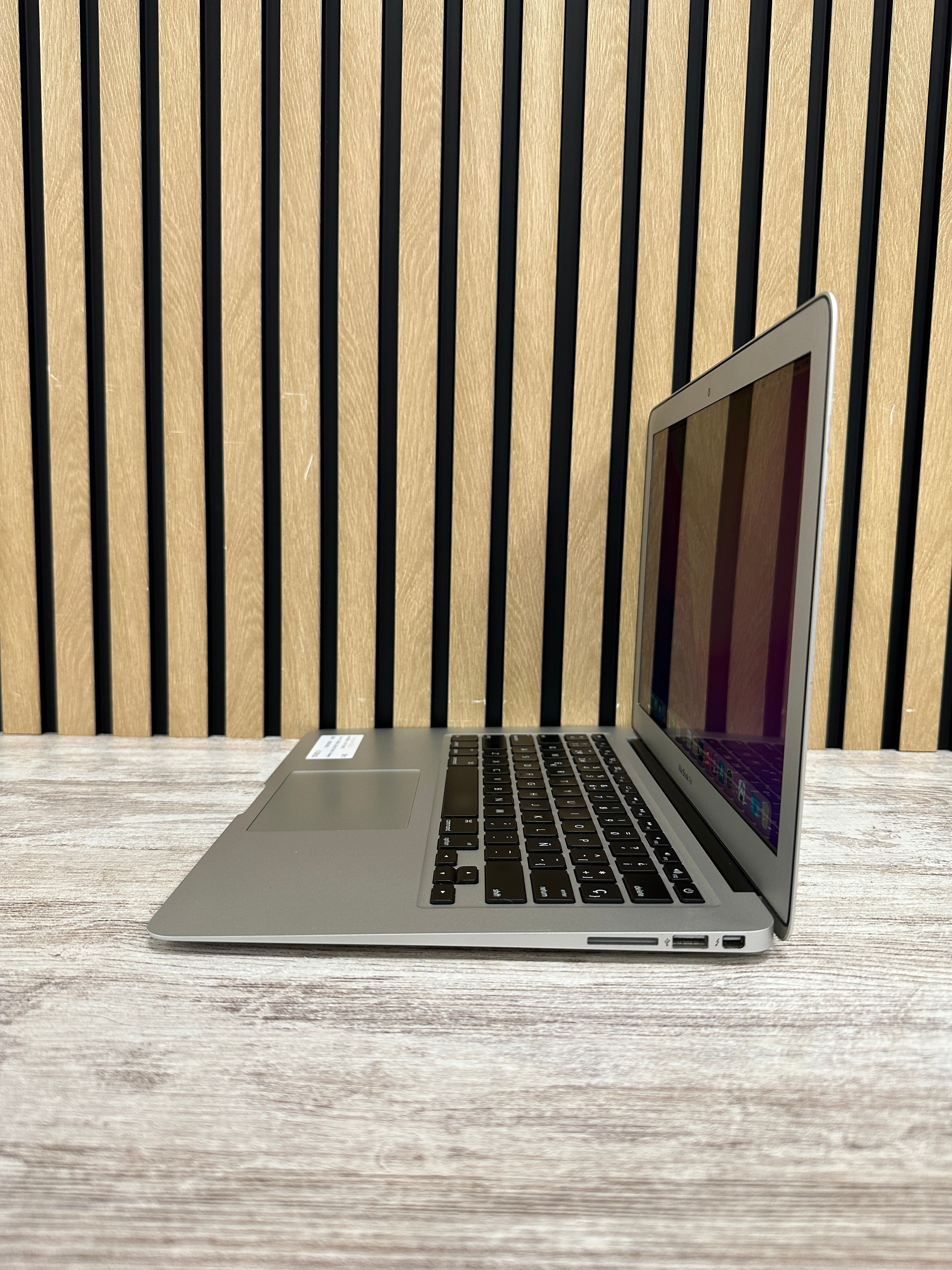 MacBook Air 13" 2015 i7 8gb 500gb SSD