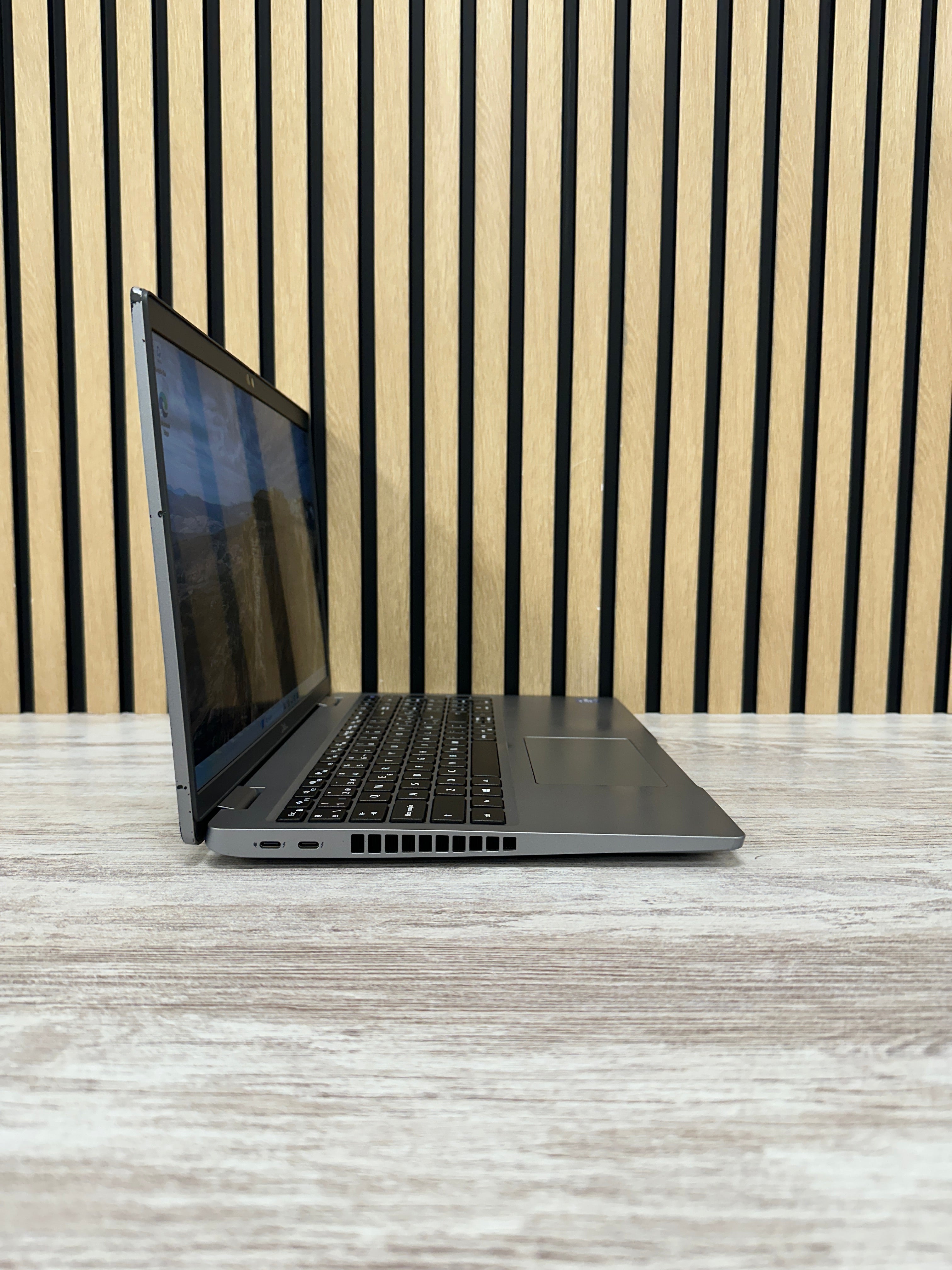 Dell Latitude 5520 WIN 11 Pro i5 32gb 256gb SSD - Moyacell