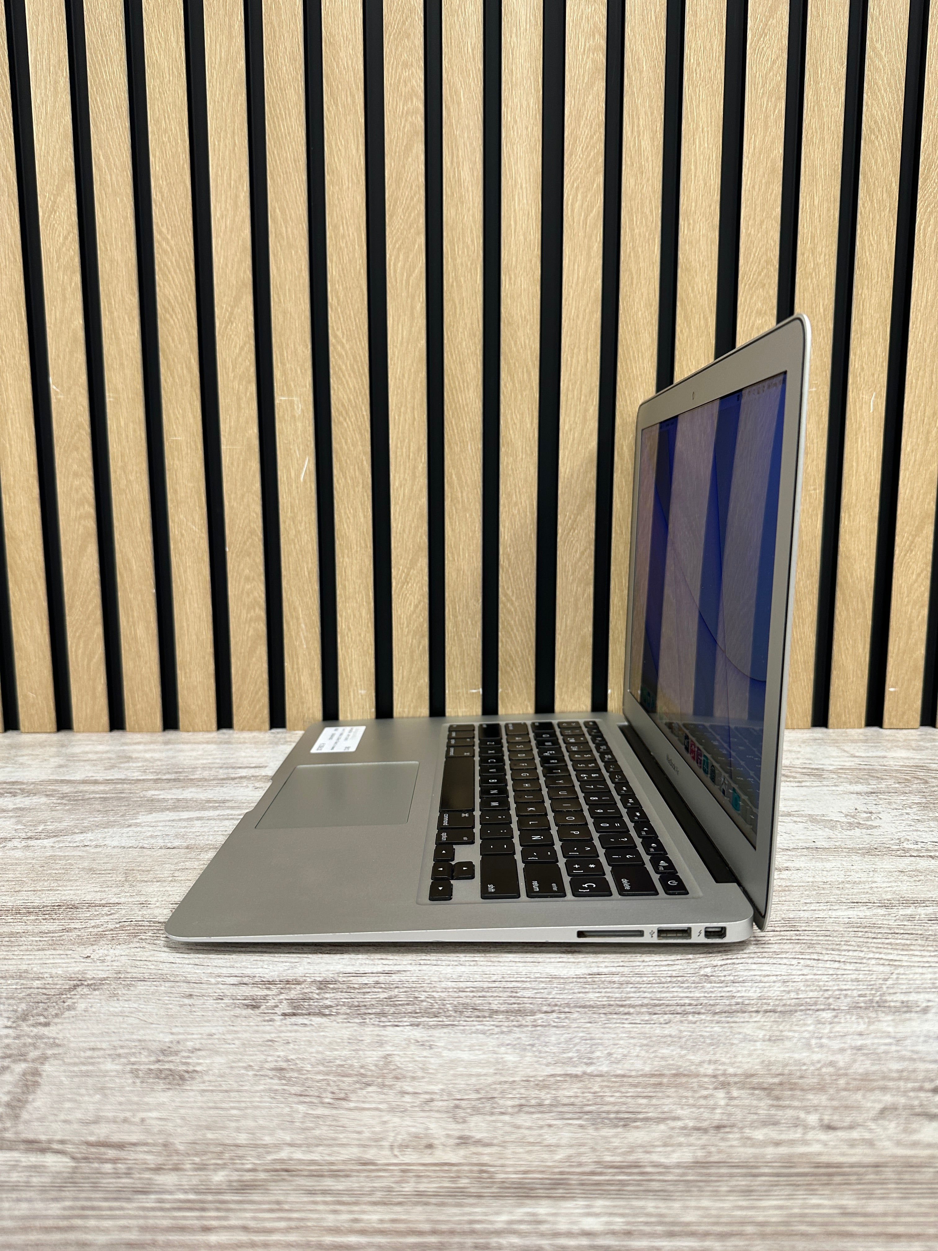 MacBook Air 13" 2015 i7 8gb 500gb SSD