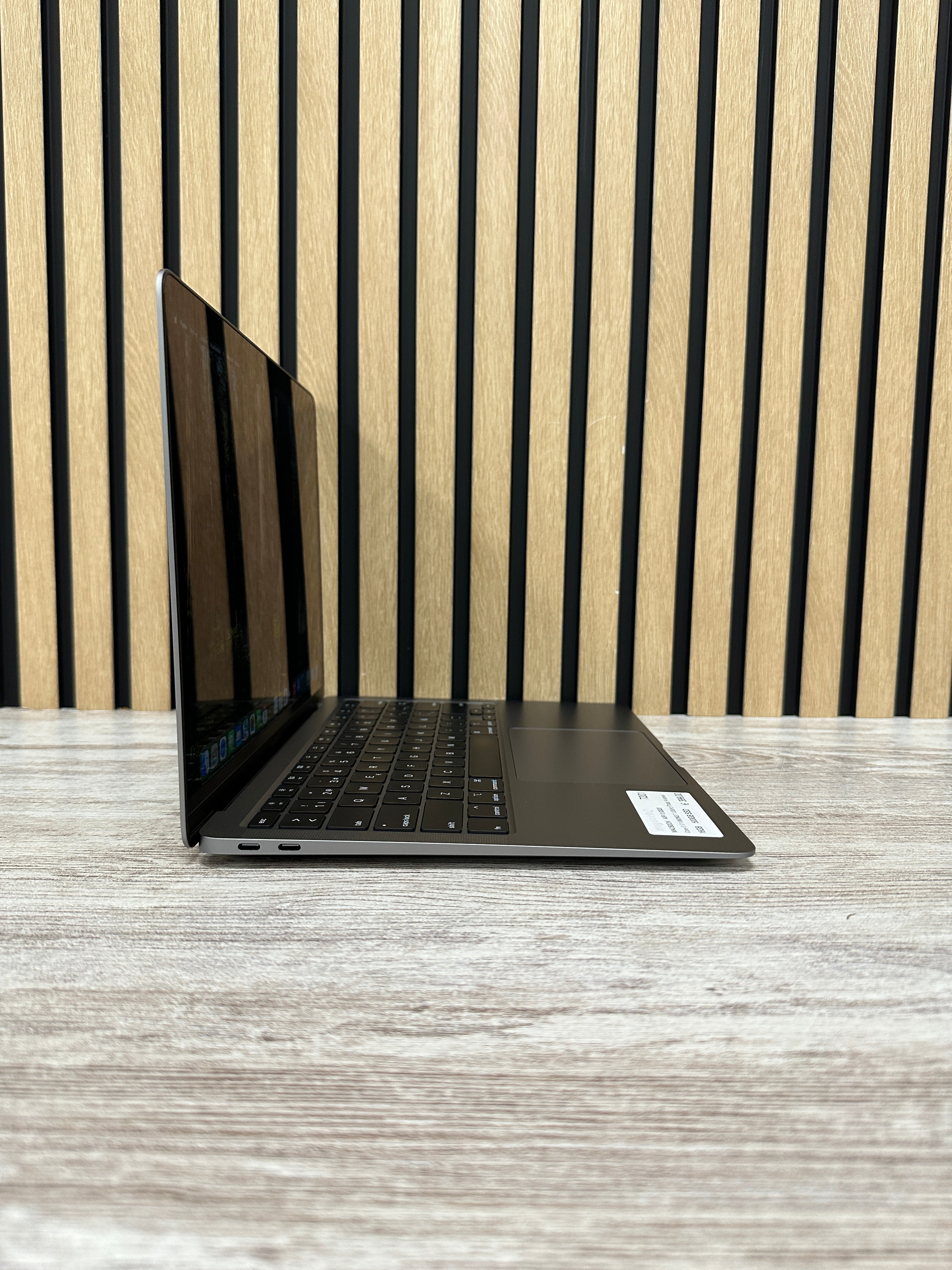 MacBook Air 13" 2020 i7 16gb 500gb SSD