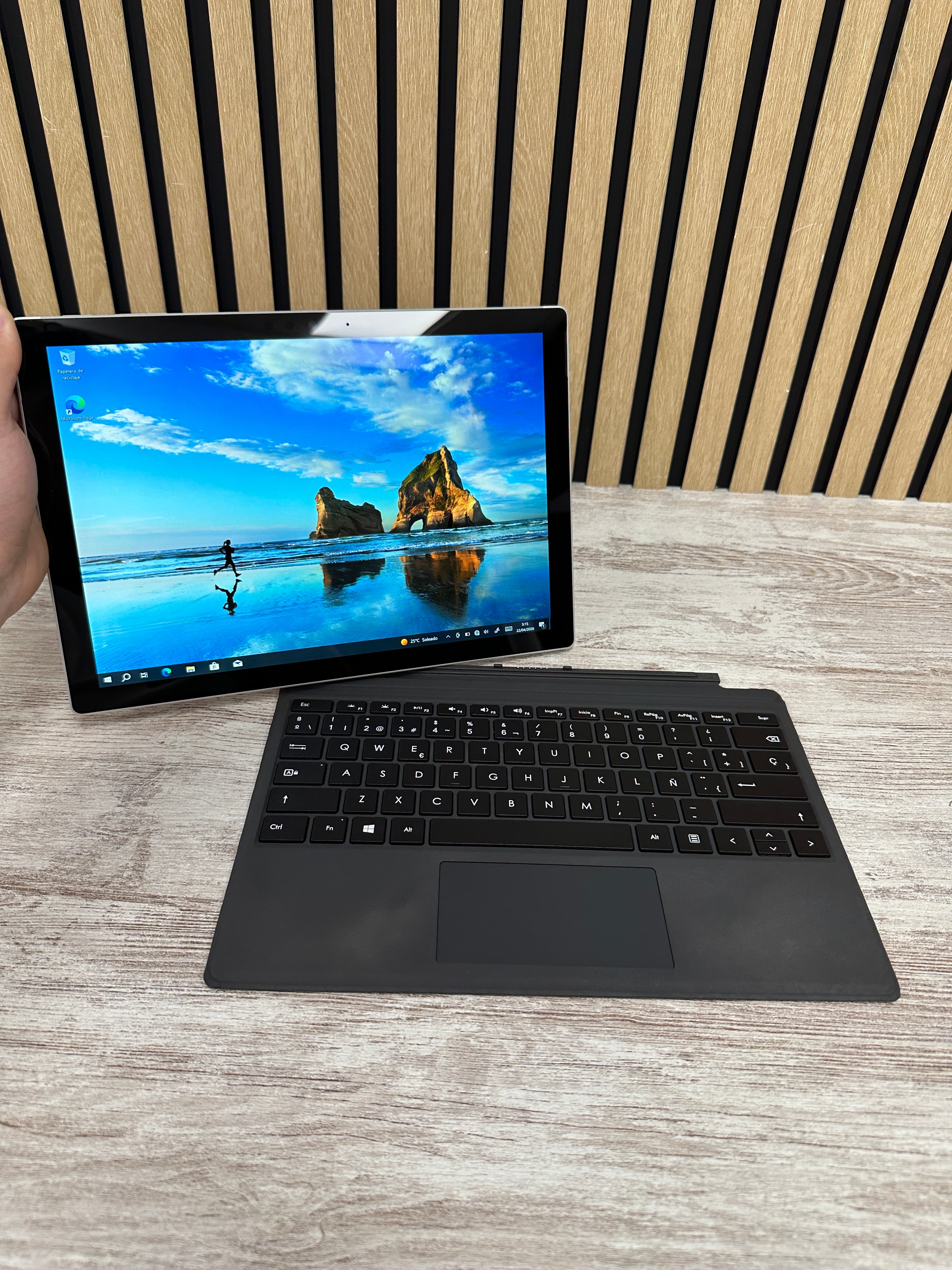 Microsoft Surface Pro 6 i5 16gb 256gb SSD