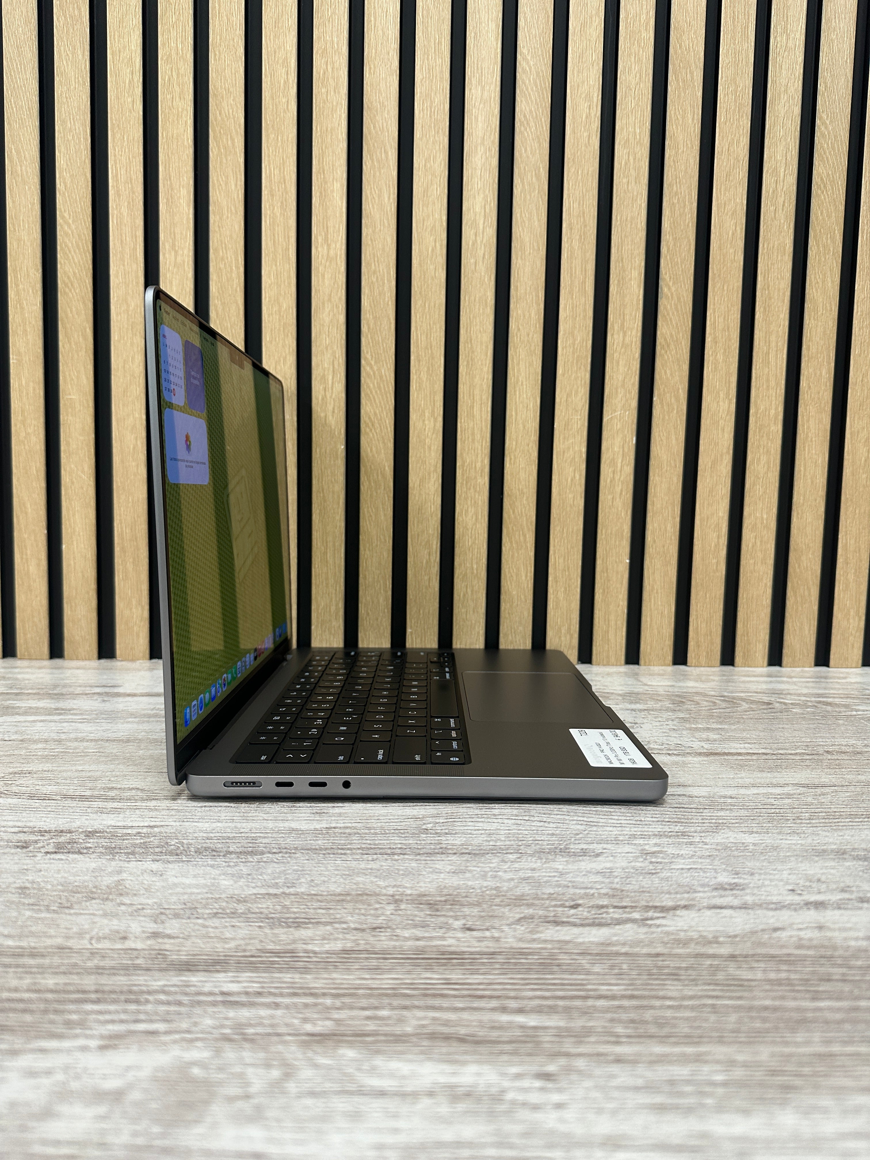 MacBook Pro 14" 2021 M1 PRO 16gb 1tb SSD