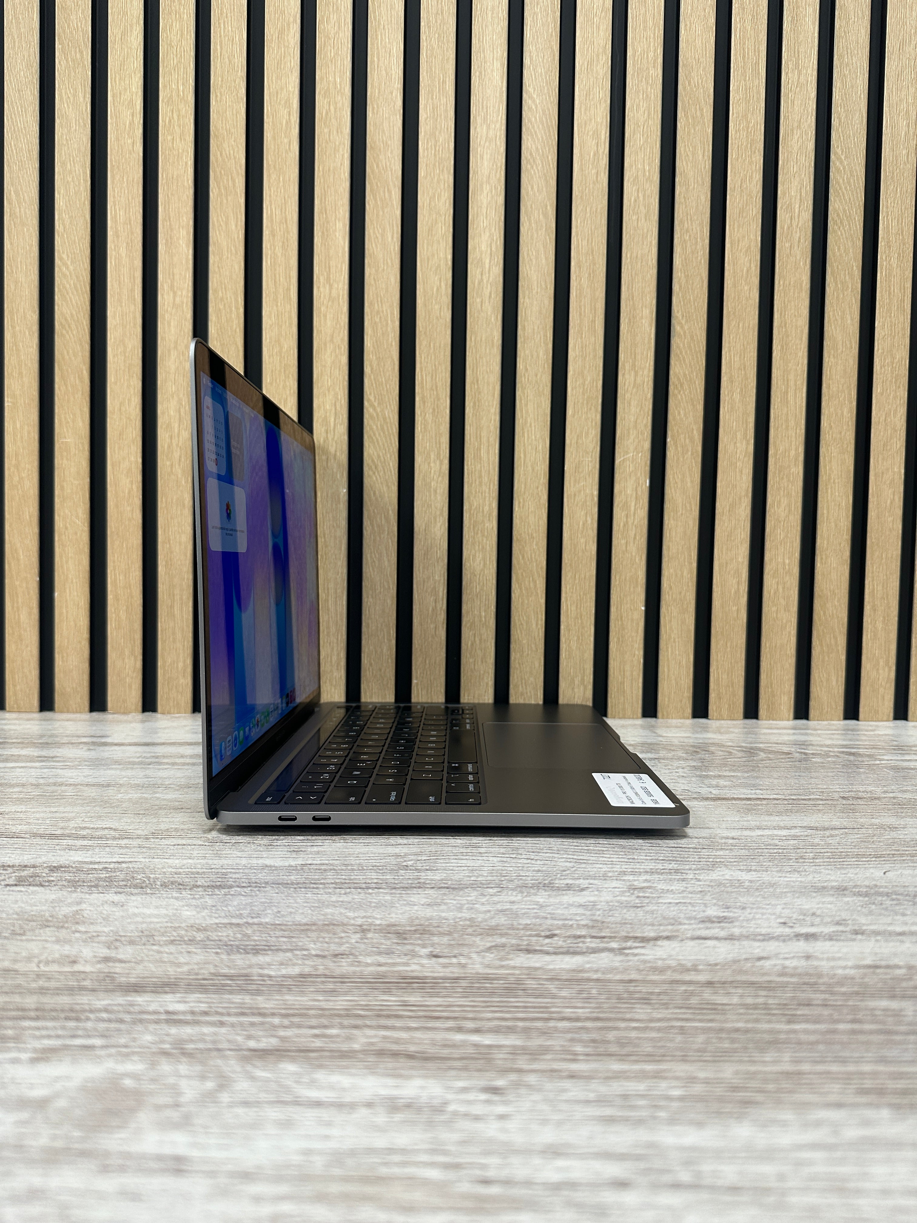 MacBook Pro 13" 2020 TB i5 16gb 500gb SSD