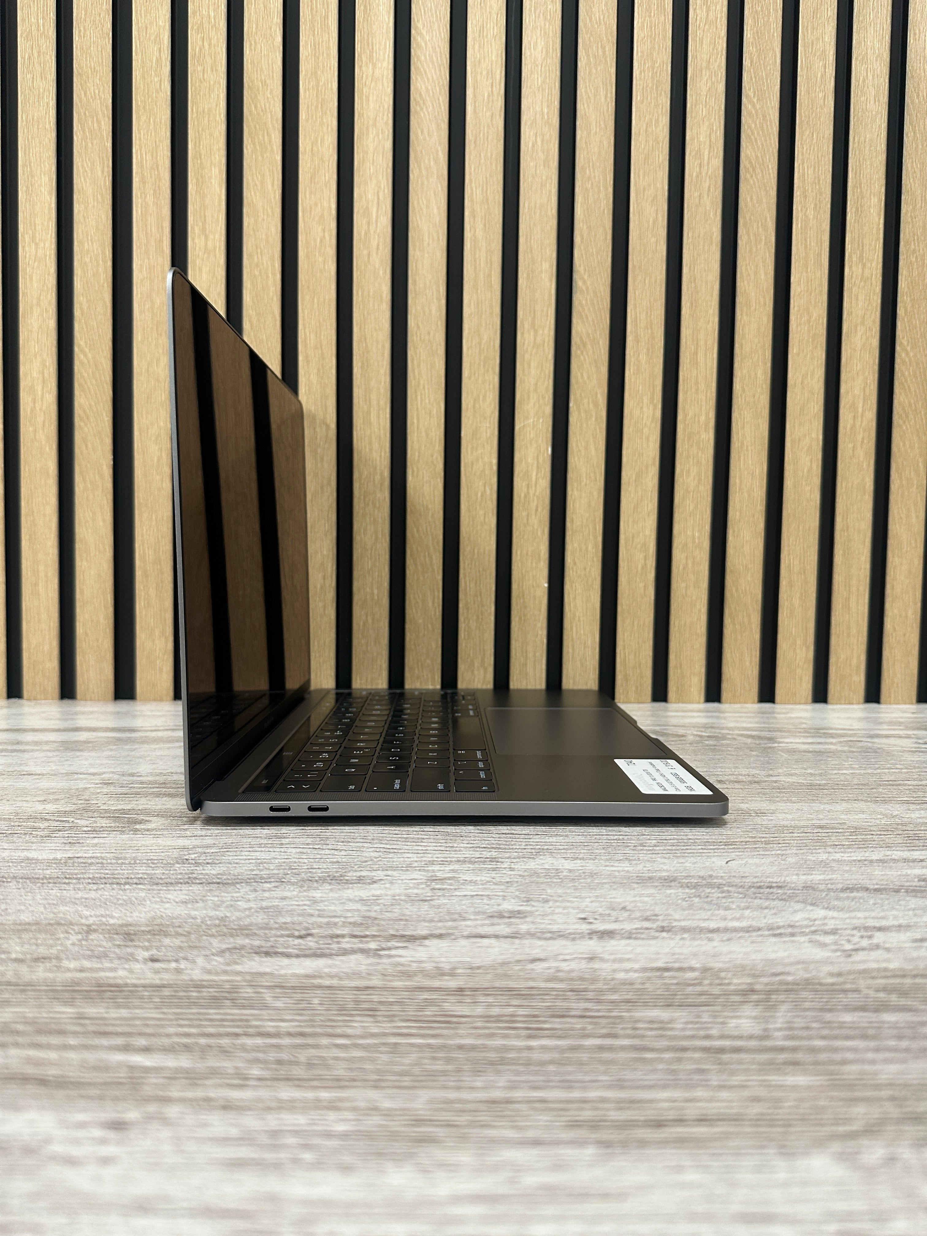MacBook Pro 13" 2019 TB i5 16gb 500gb SSD