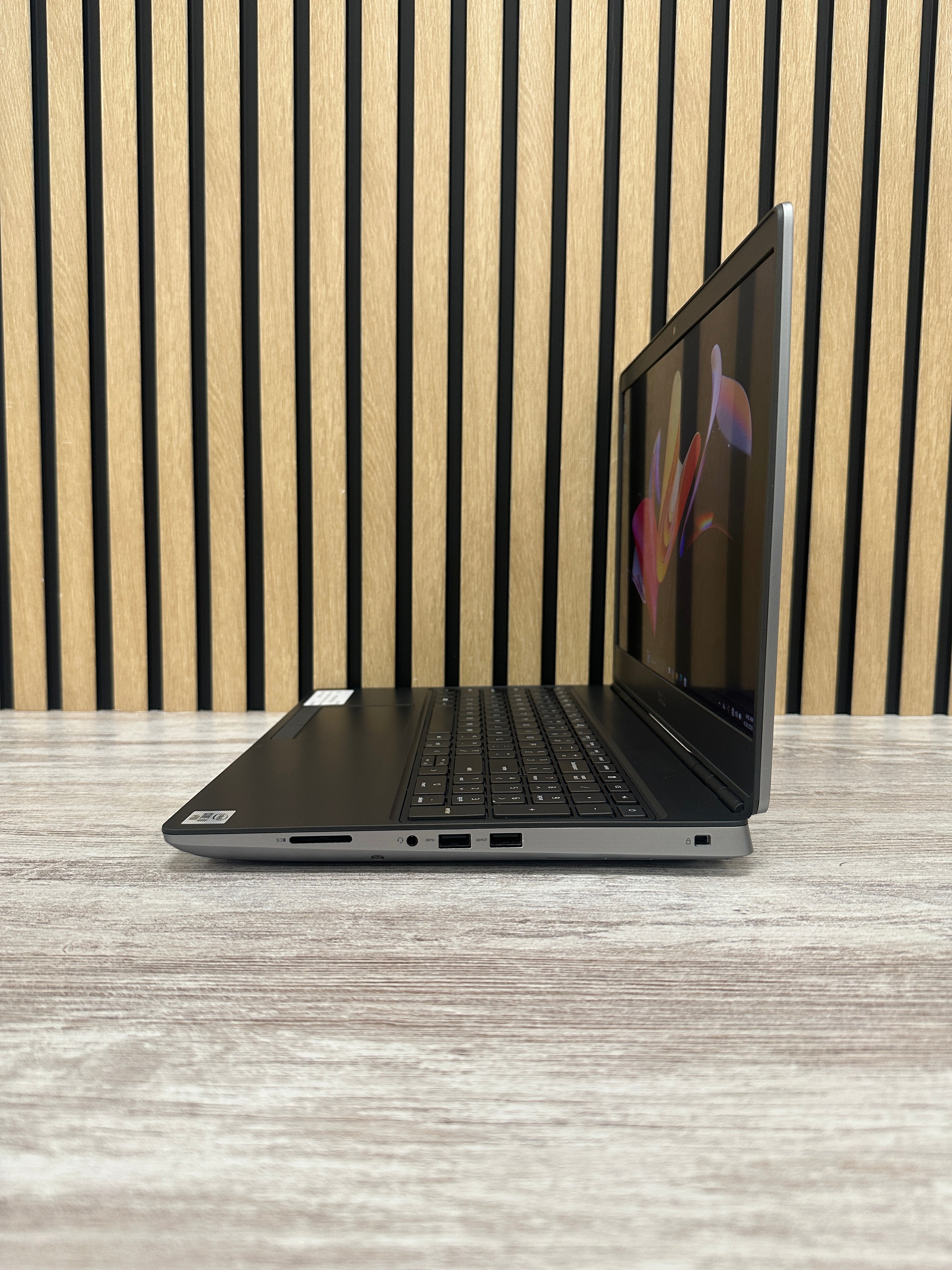 Dell Precision 7550 i9 32gb 1tb SSD
