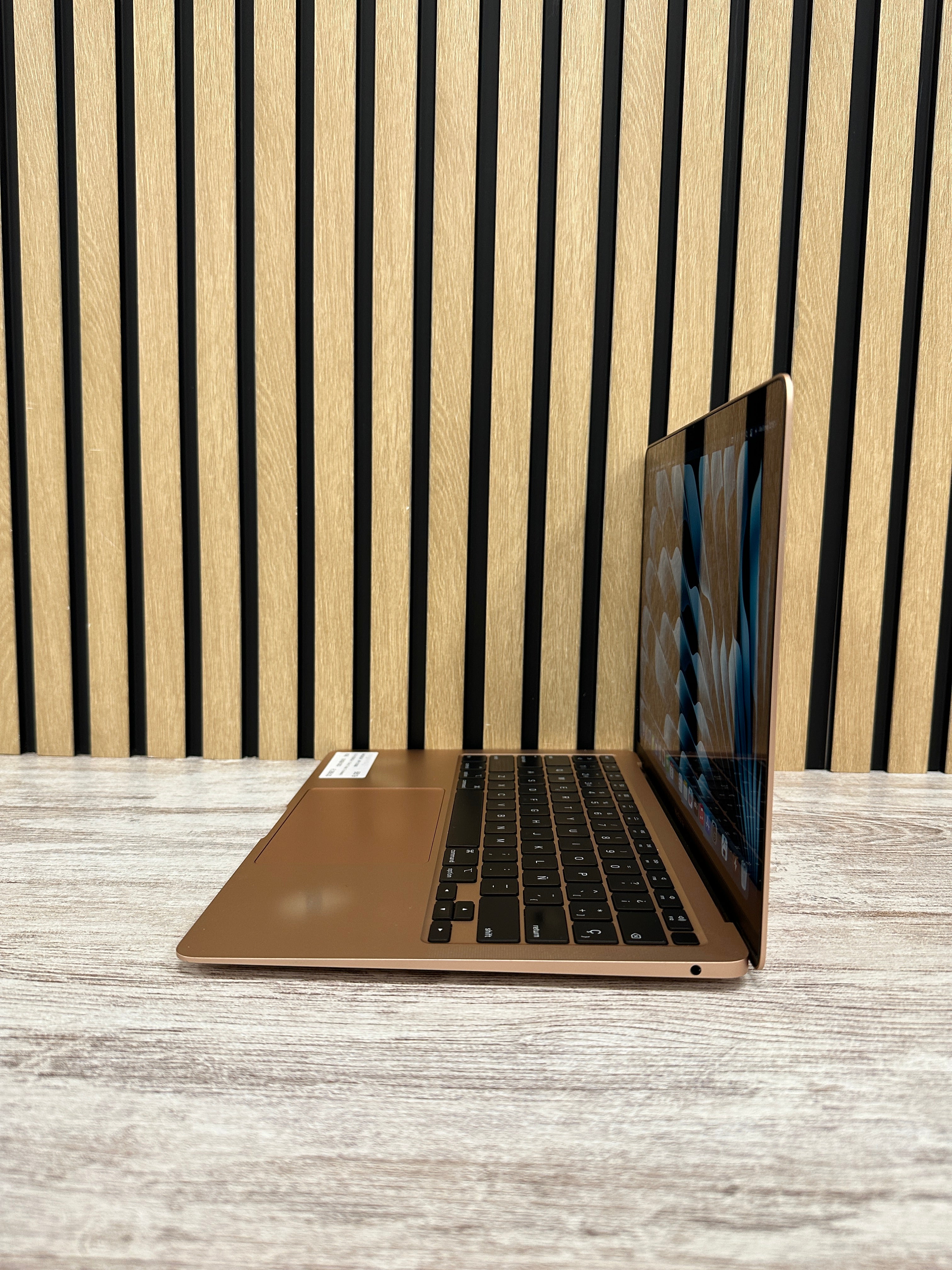 MacBook Air 13" 2020 i3 8gb 256gb SSD - Moyacell