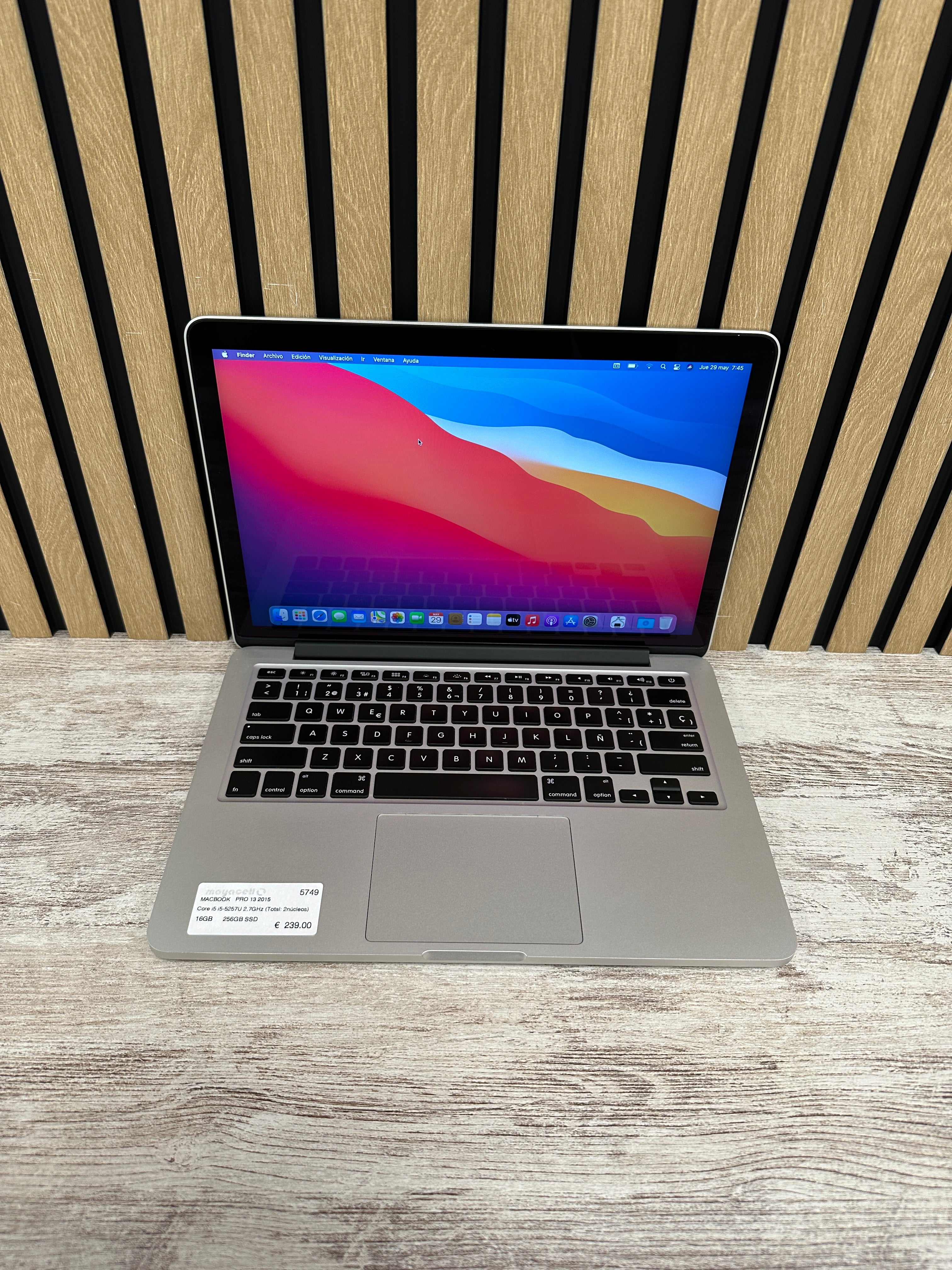 MacBook Pro 13" 2015 i5 16gb 256gb SSD