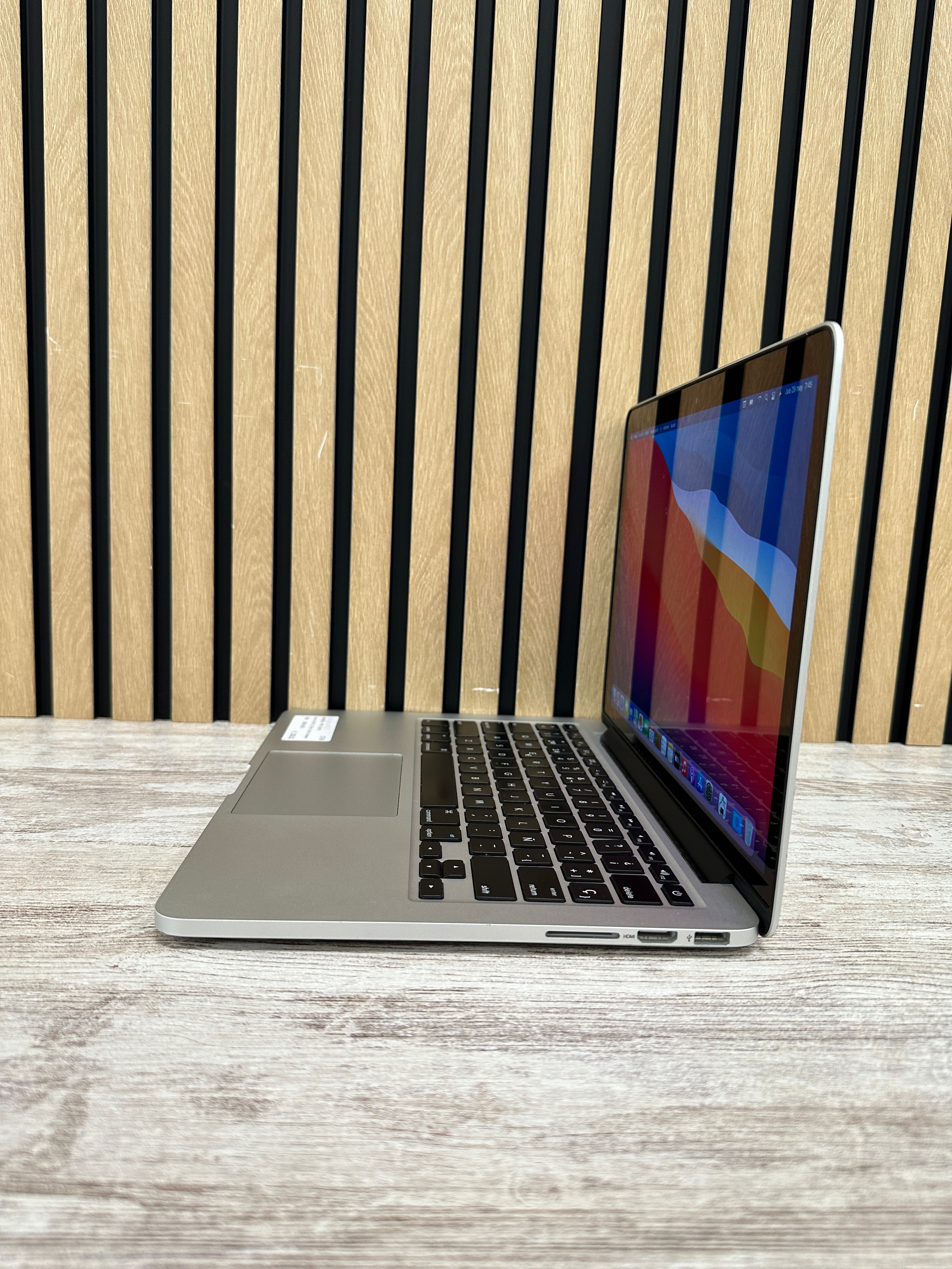 MacBook Pro 13" 2015 i5 16gb 256gb SSD
