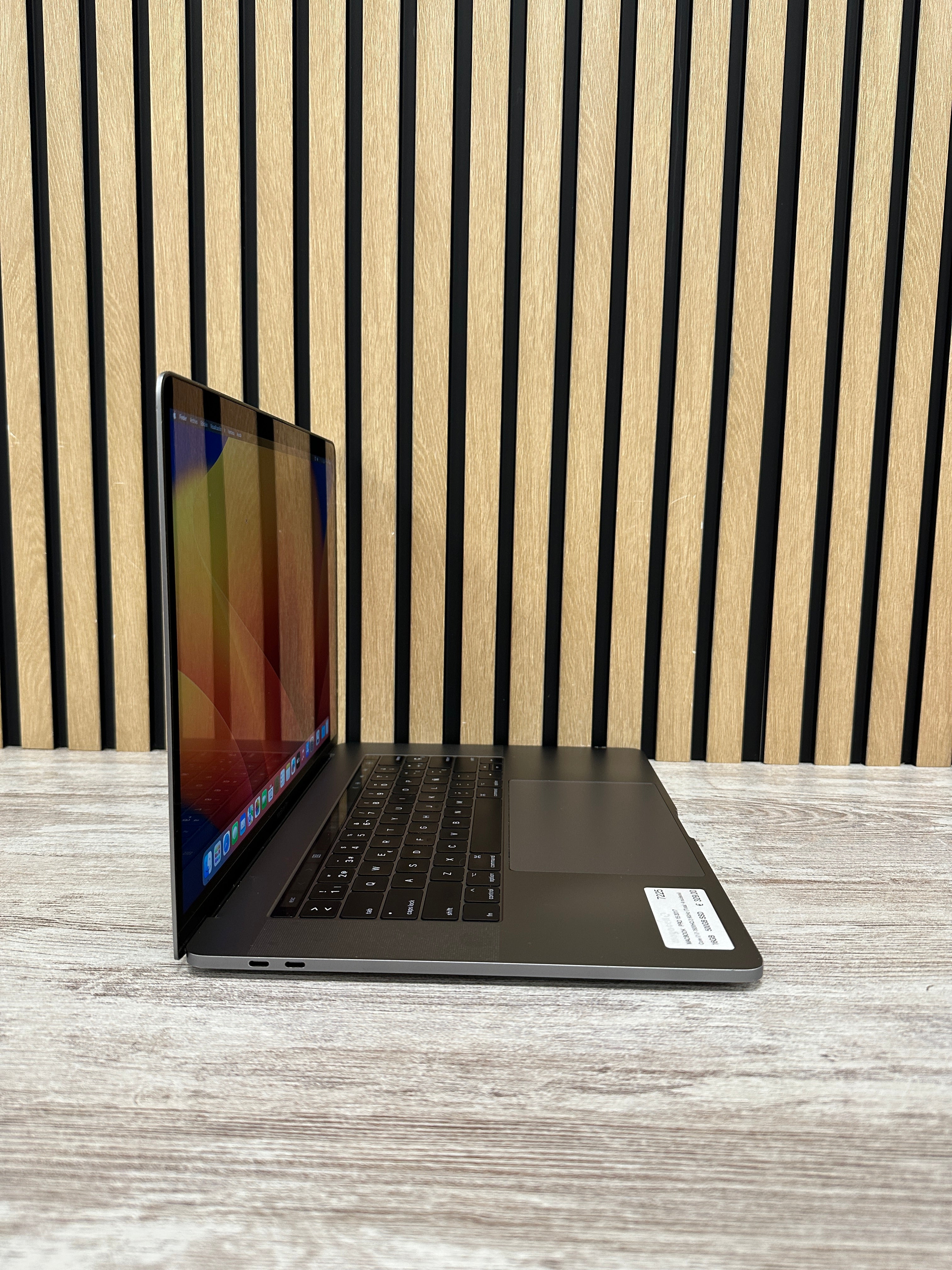 MacBook Pro 15" 2017 i7 16gb 500gb SSD - Moyacell