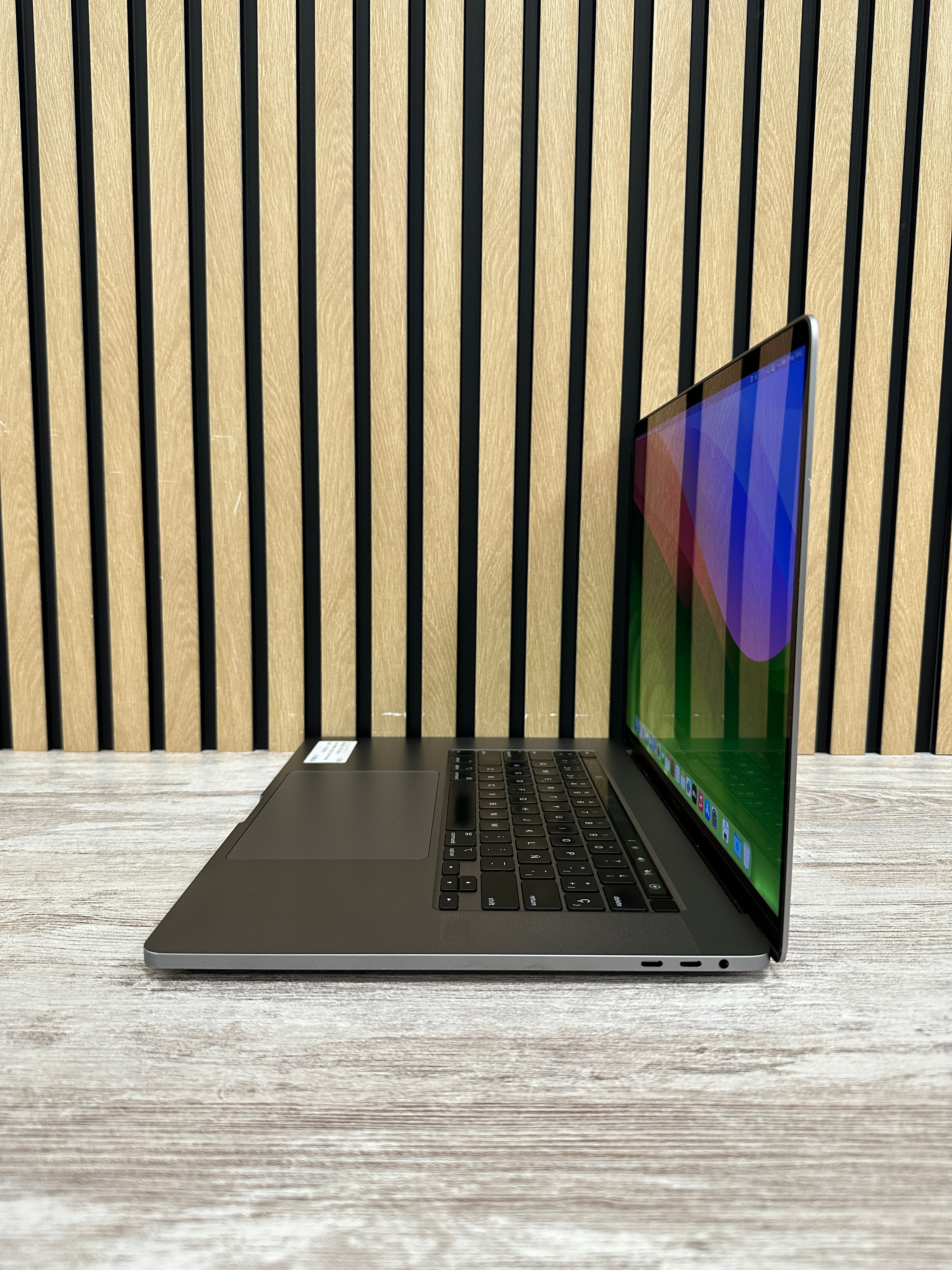 MacBook Pro 16" 2019 i9 64gb 512gb SSD