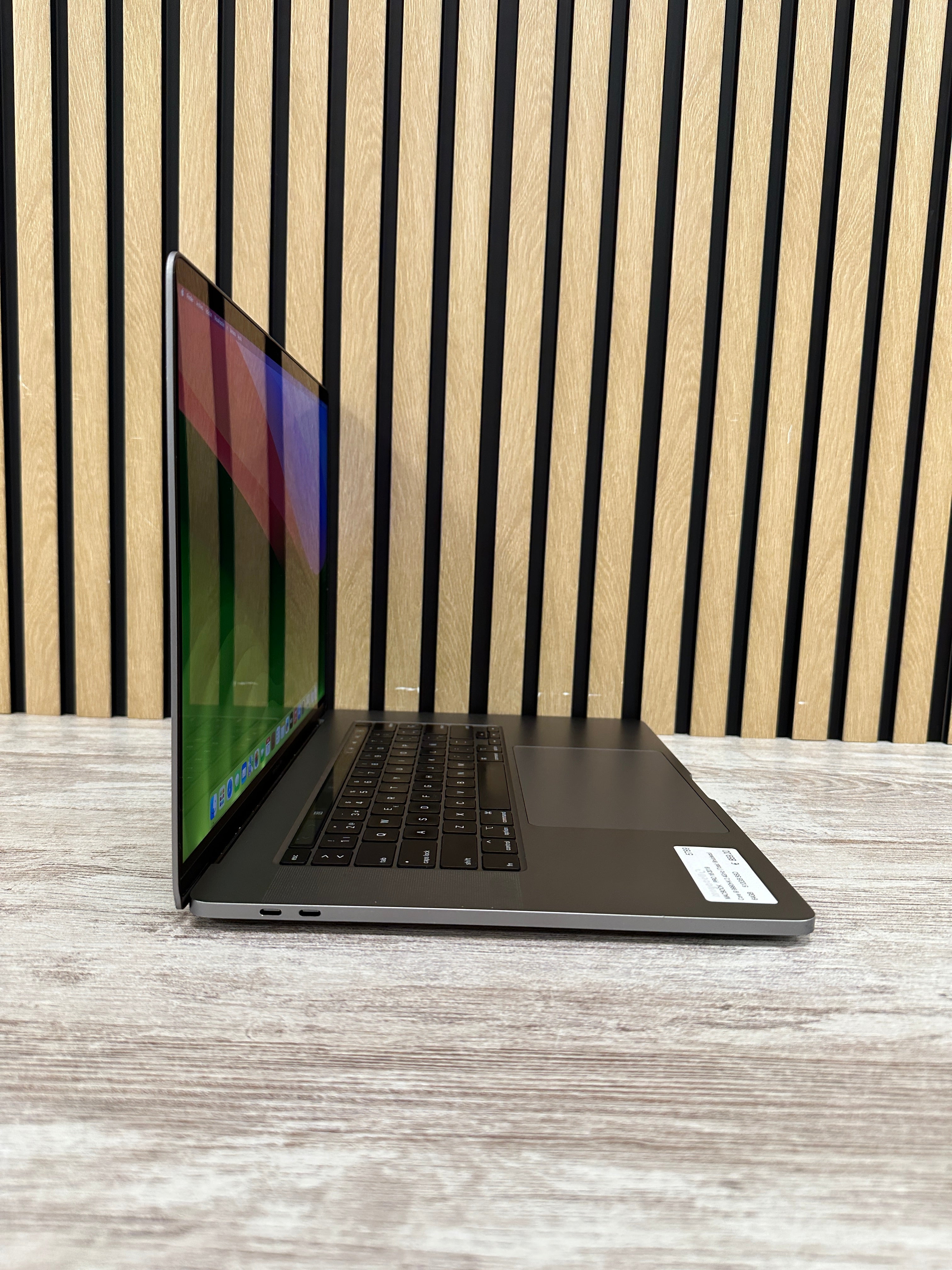 MacBook Pro 16" 2019 i9 64gb 512gb SSD