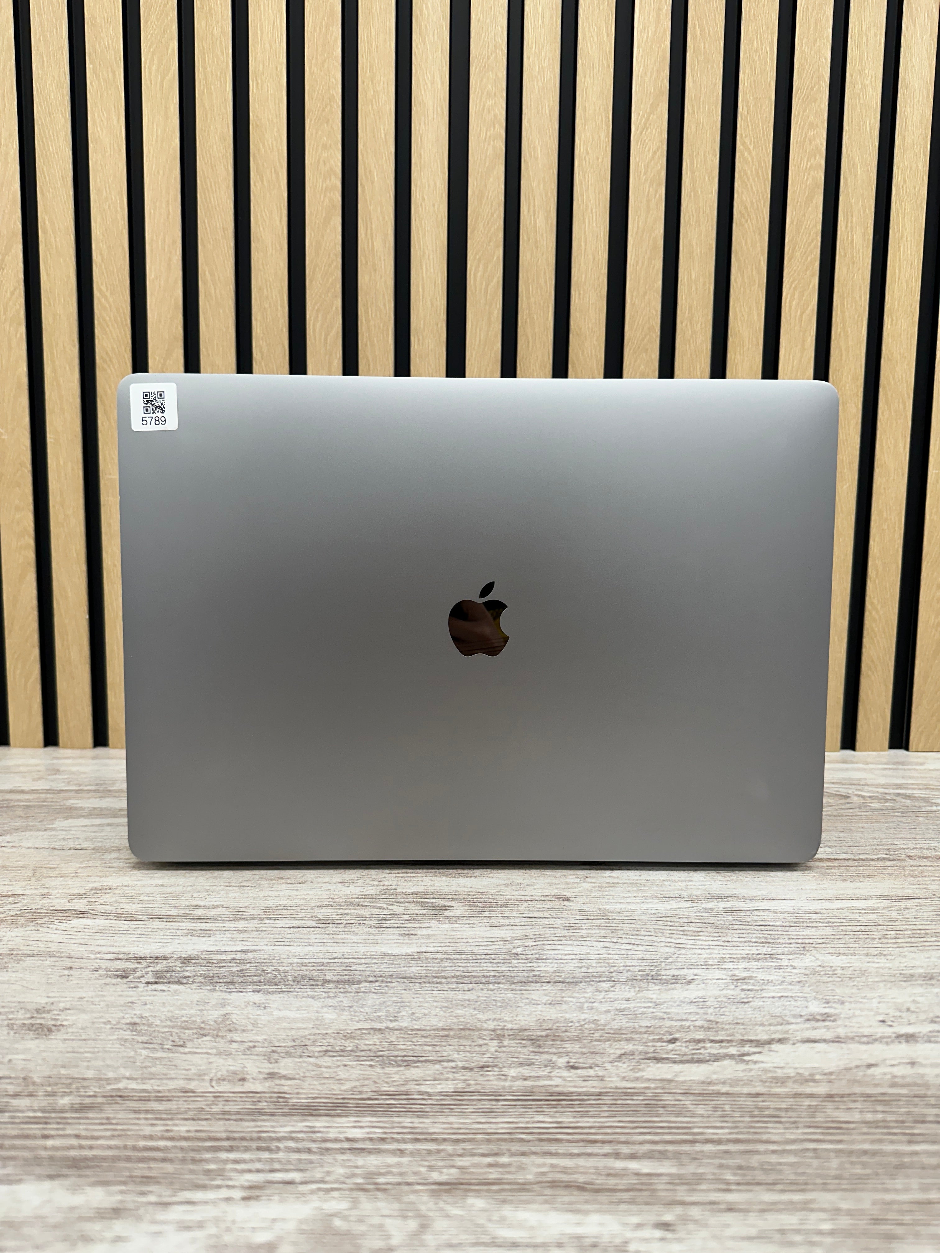 MacBook Pro 16" 2019 i9 64gb 512gb SSD