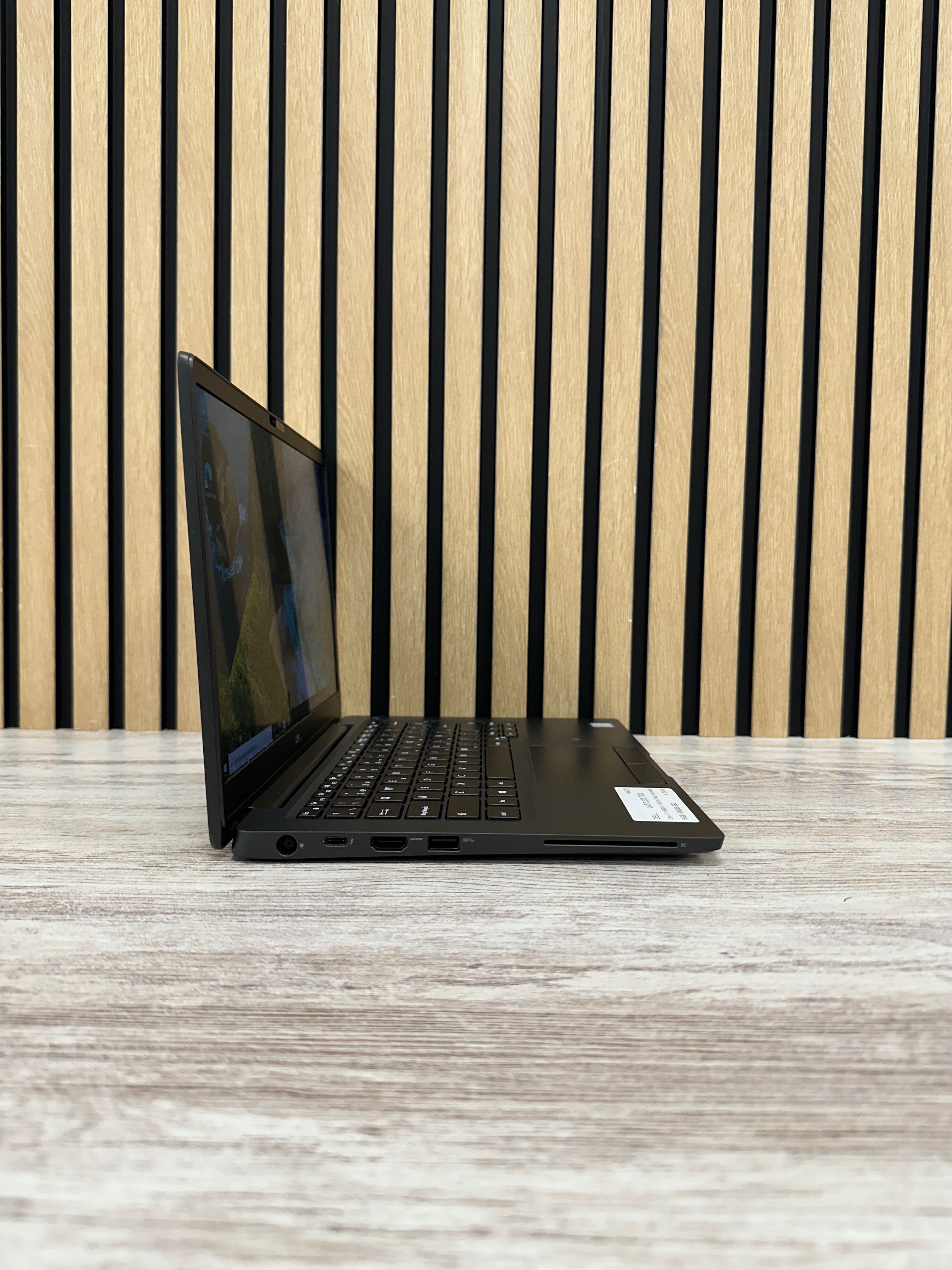 Dell Latitude 7300 i7 16gb 256gb SSD