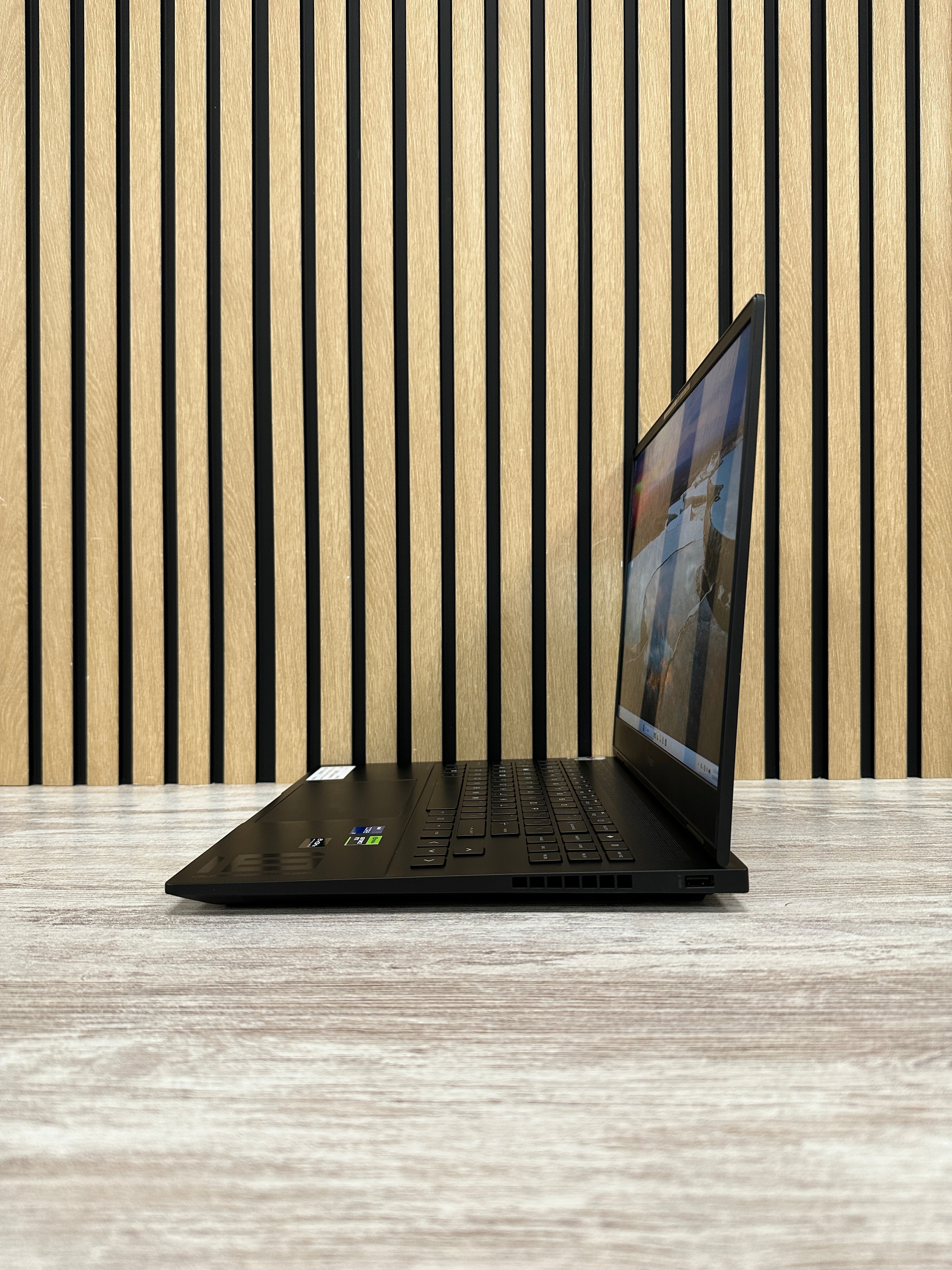 HP OMEN Transcend 16 i7 16gb 512gb SSD - Moyacell