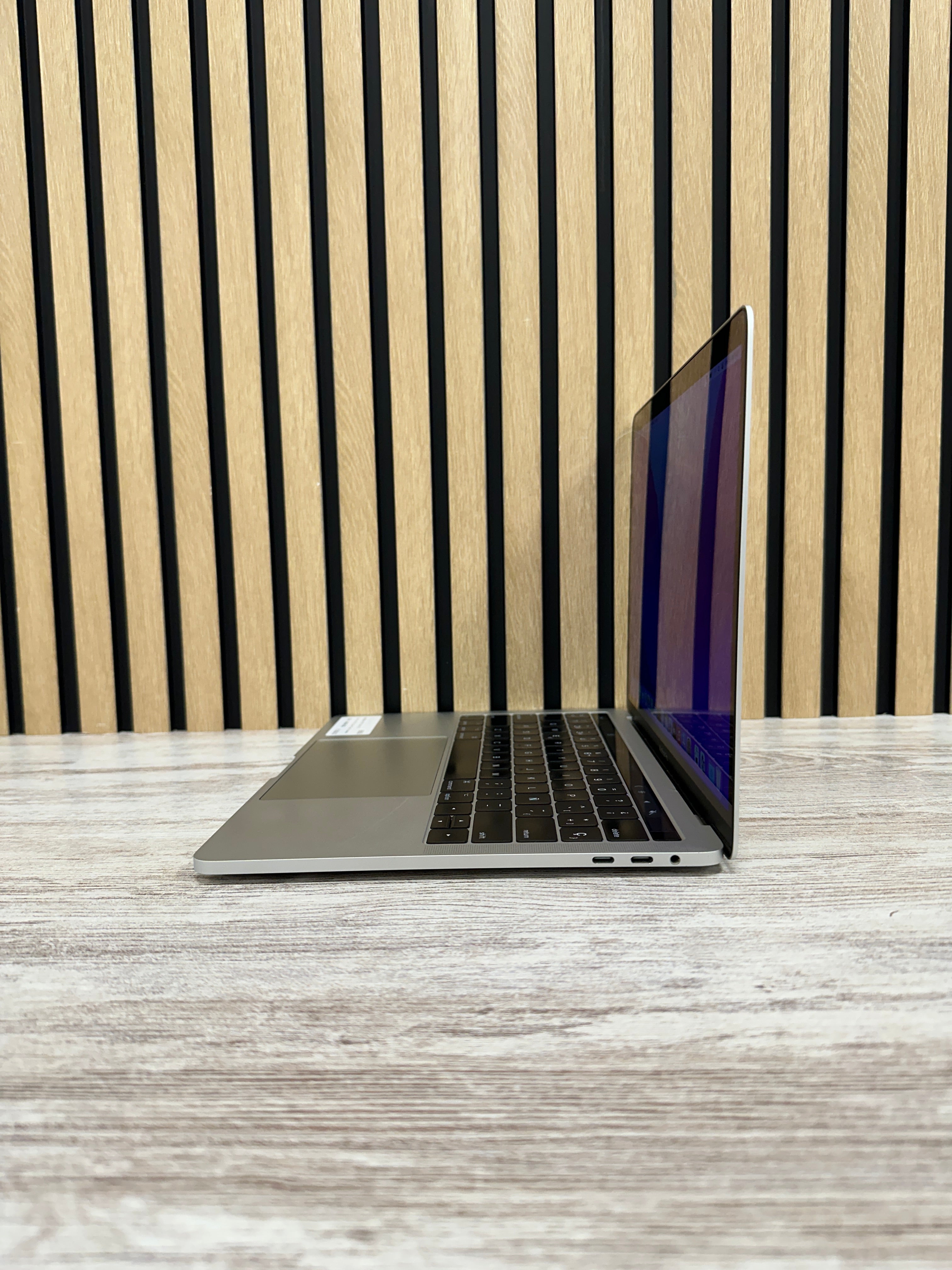 MacBook Pro 13" 2017 TB i5 16gb 500gb SSD - Moyacell