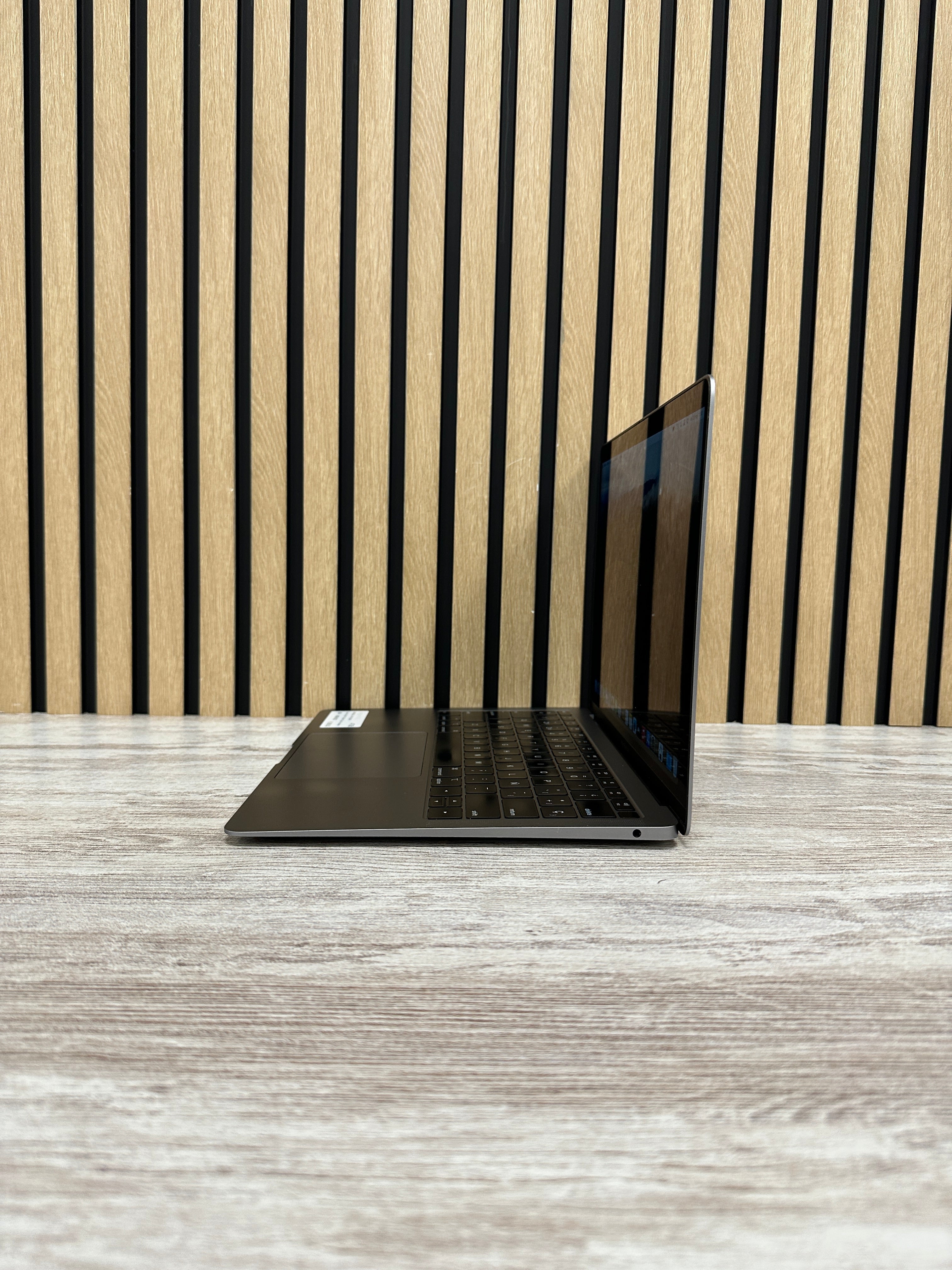 MacBook Air 13" 2018 i5 8gb 128gb SSD - Moyacell