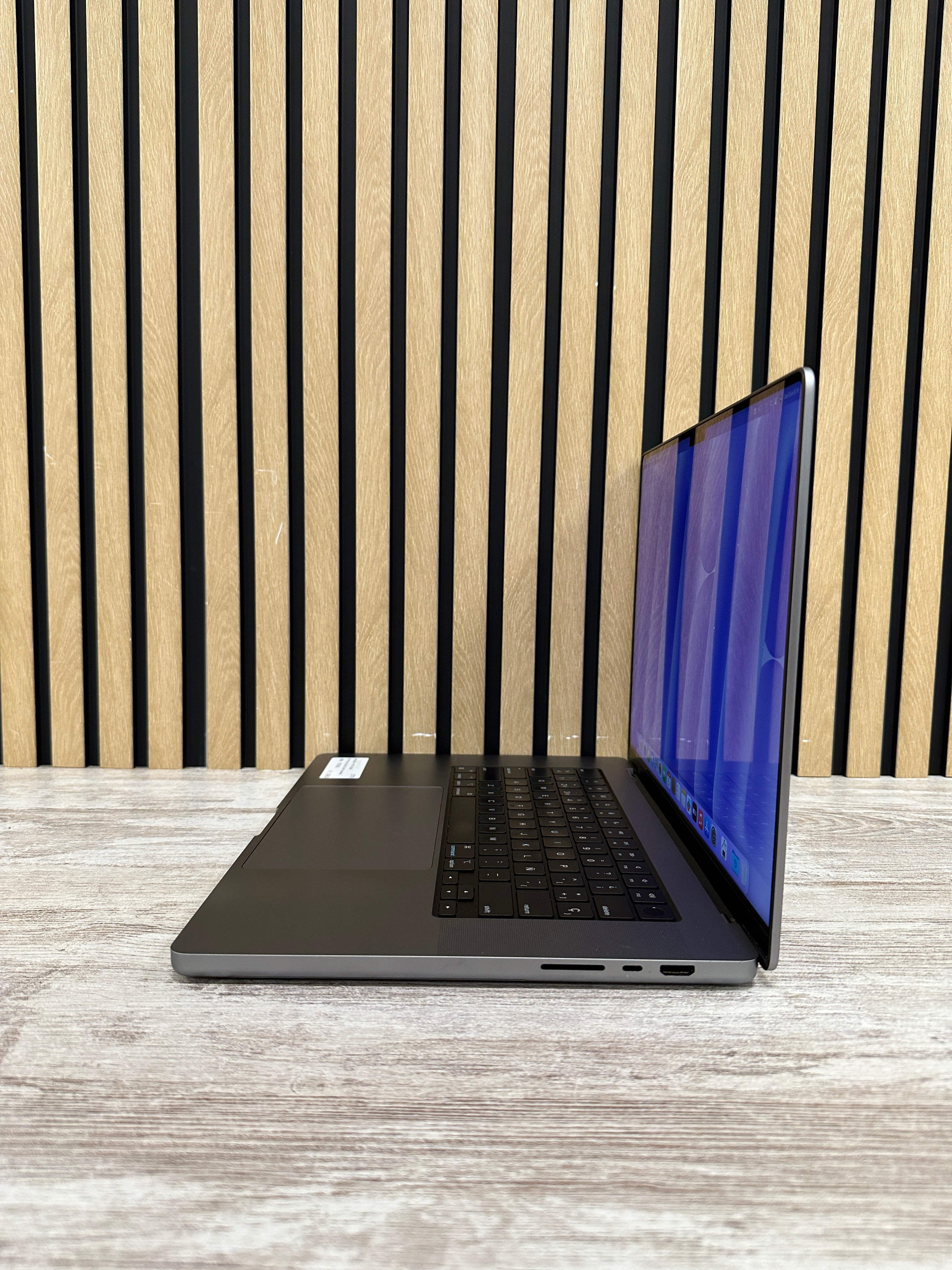 MacBook Pro 16" 2021 M1 MAX 32gb 1tb SSD