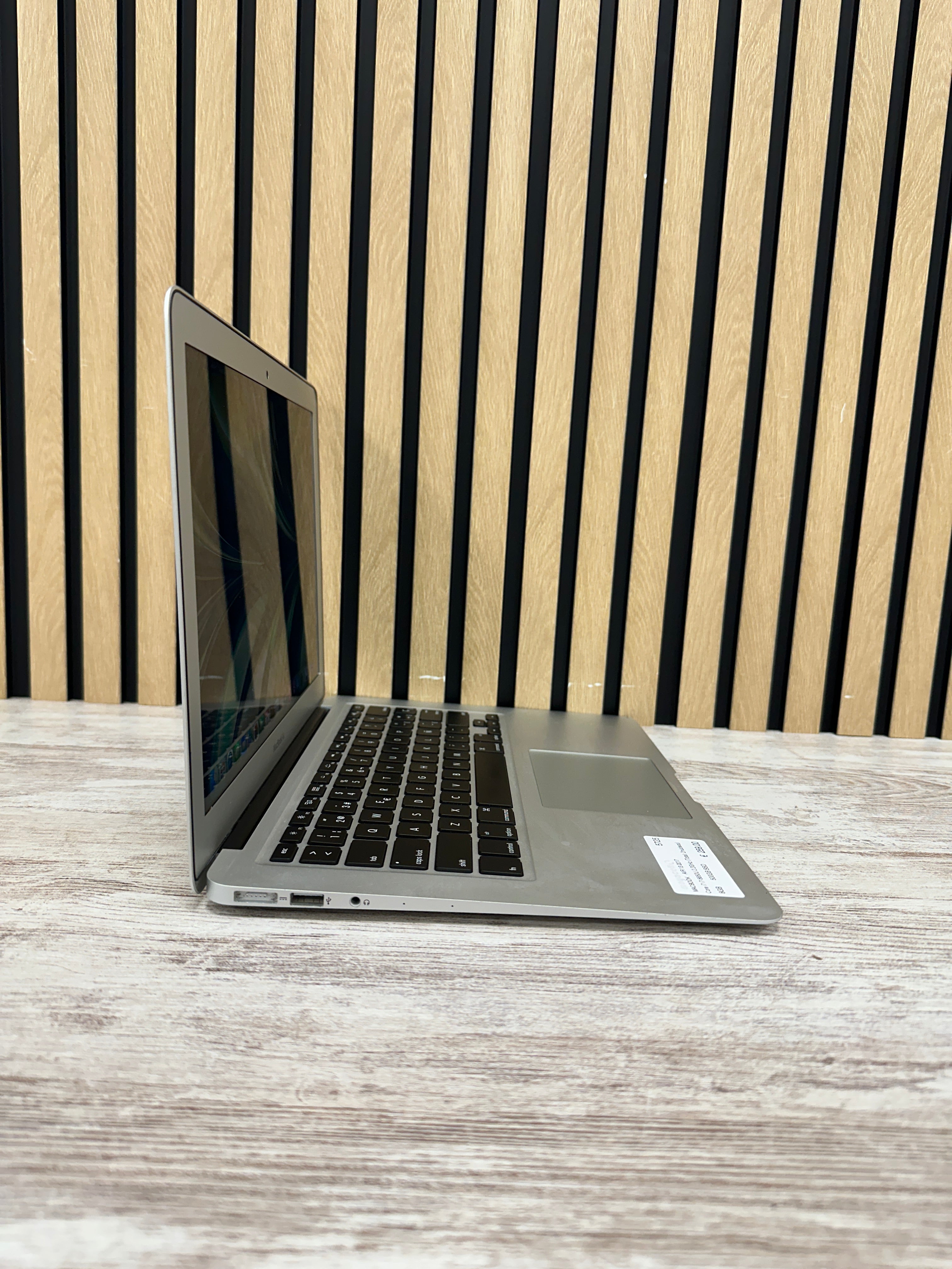 MacBook Air 13" 2017 i7 8gb 500gb SSD