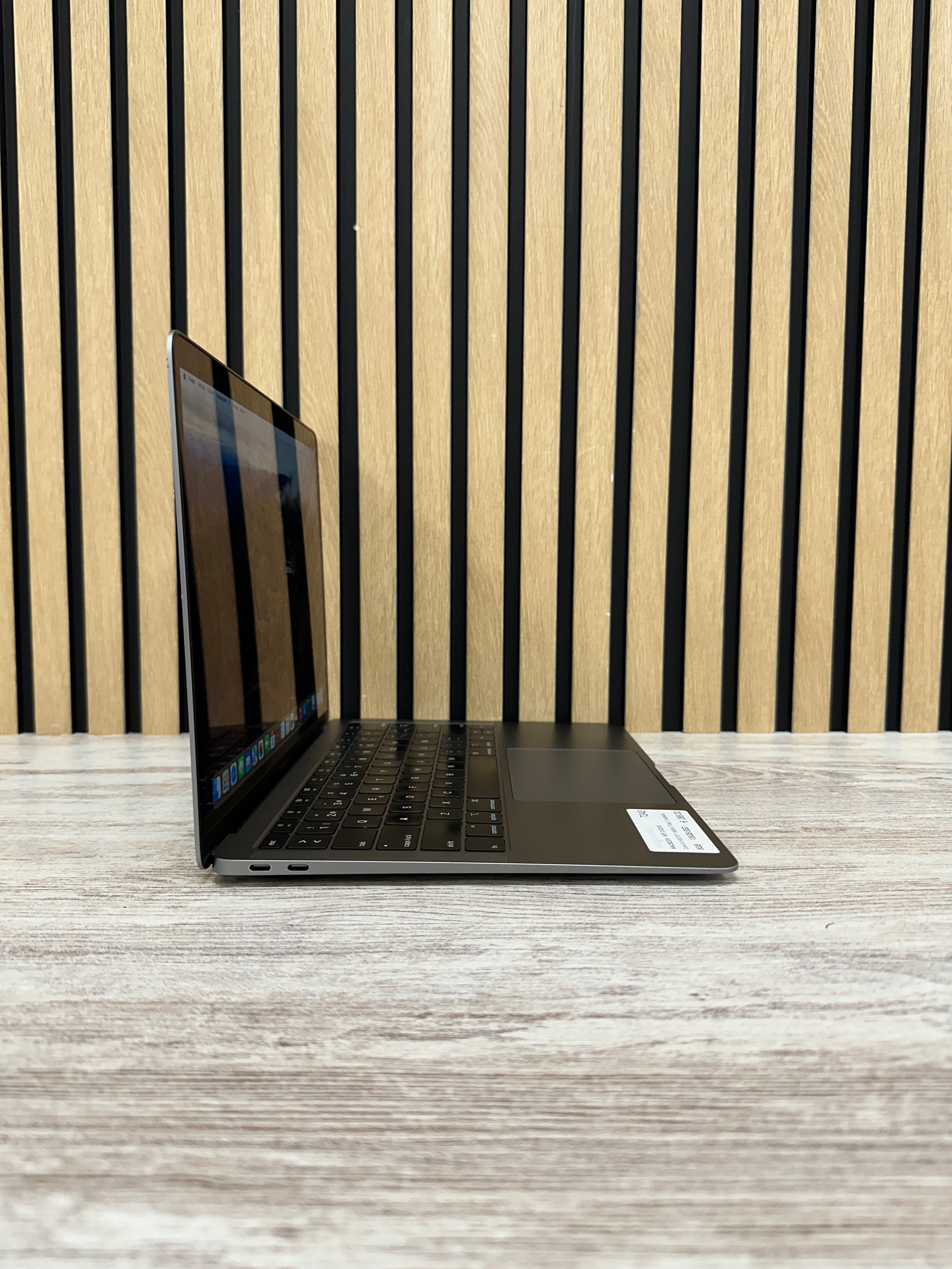 MacBook Air 13" 2019 i5 8gb 128gb SSD - Moyacell