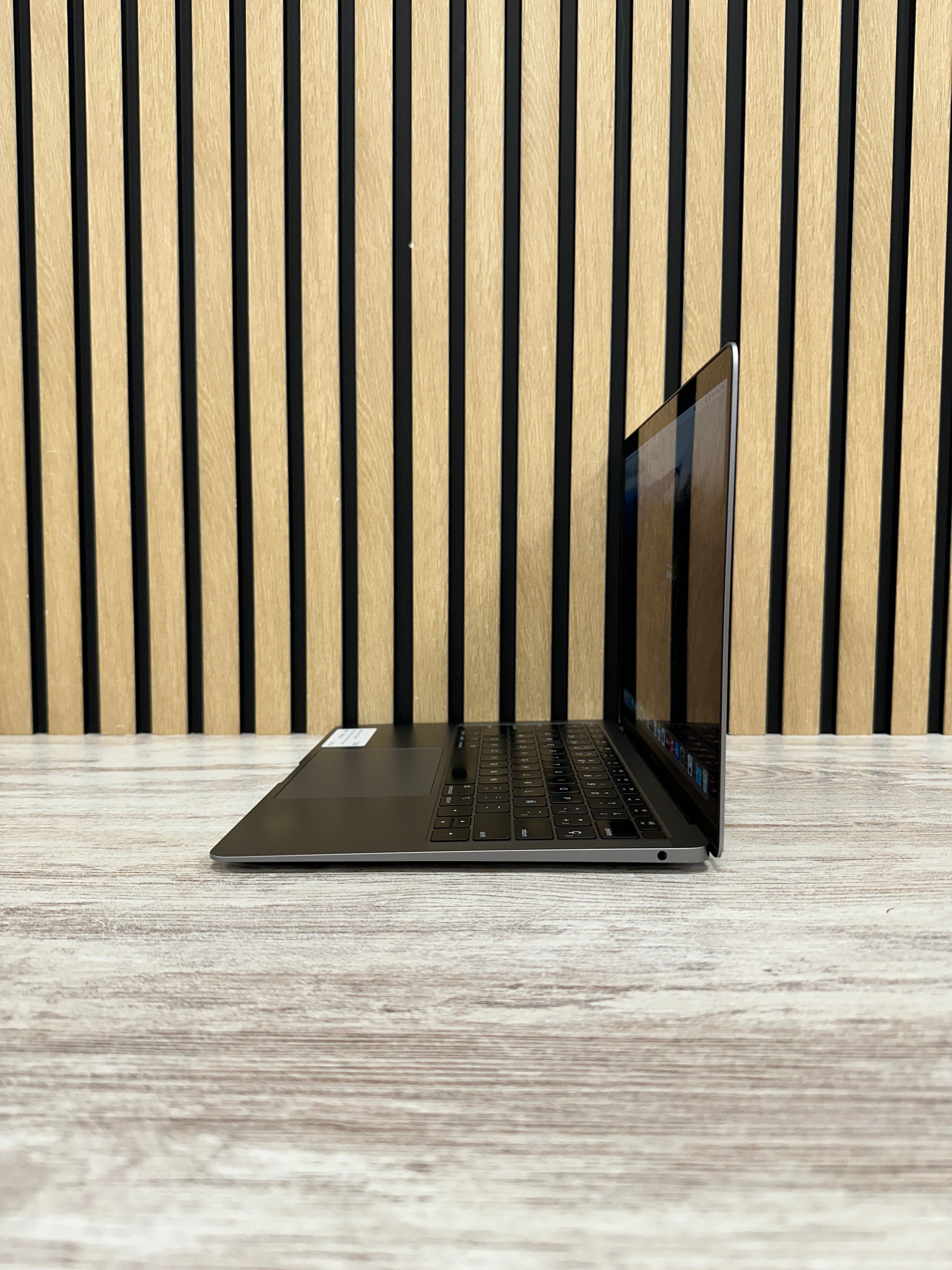 MacBook Air 13" 2019 i5 8gb 128gb SSD - Moyacell