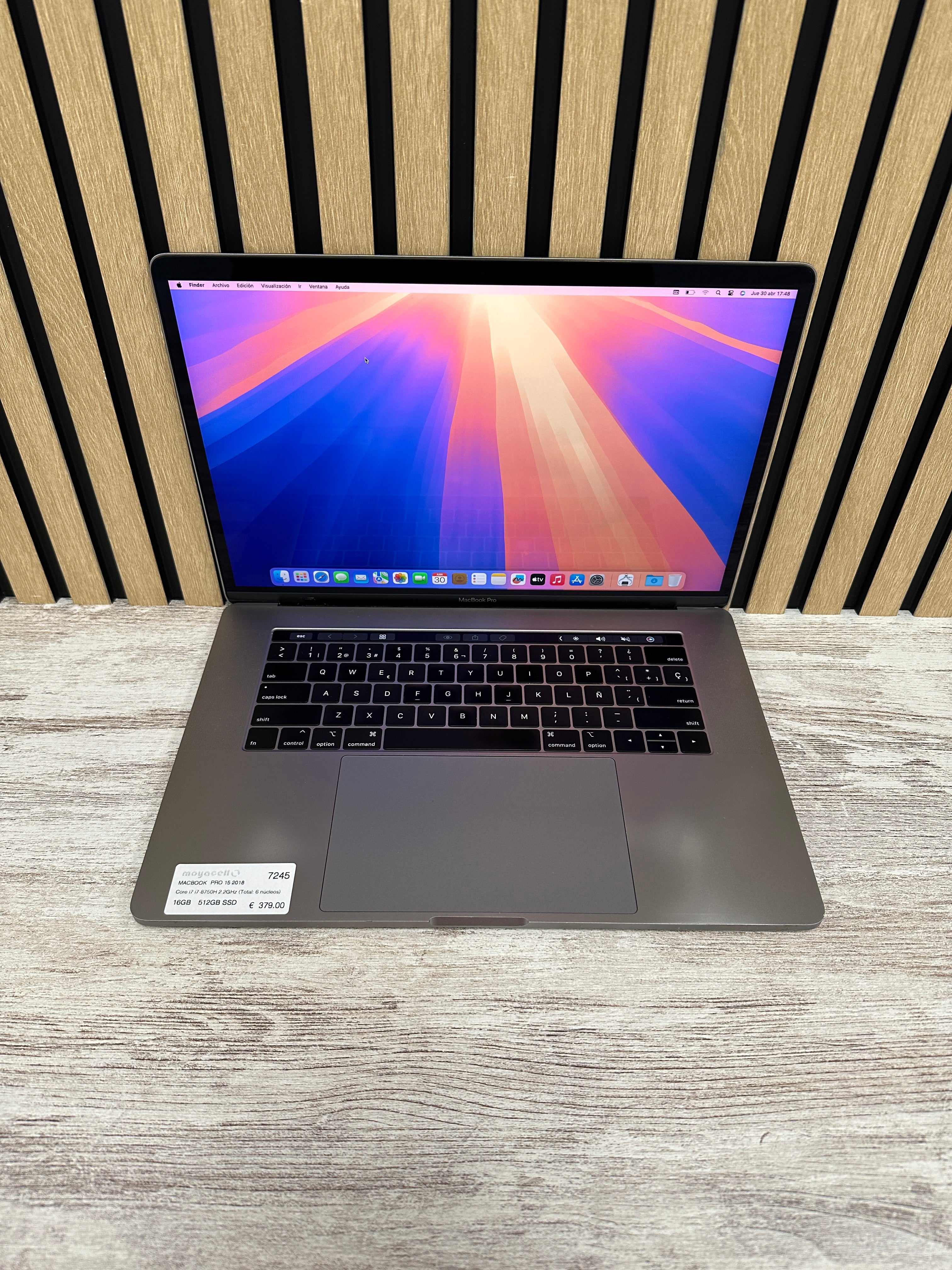MacBook Pro 15" 2018 i7 16gb 512gb SSD - Moyacell
