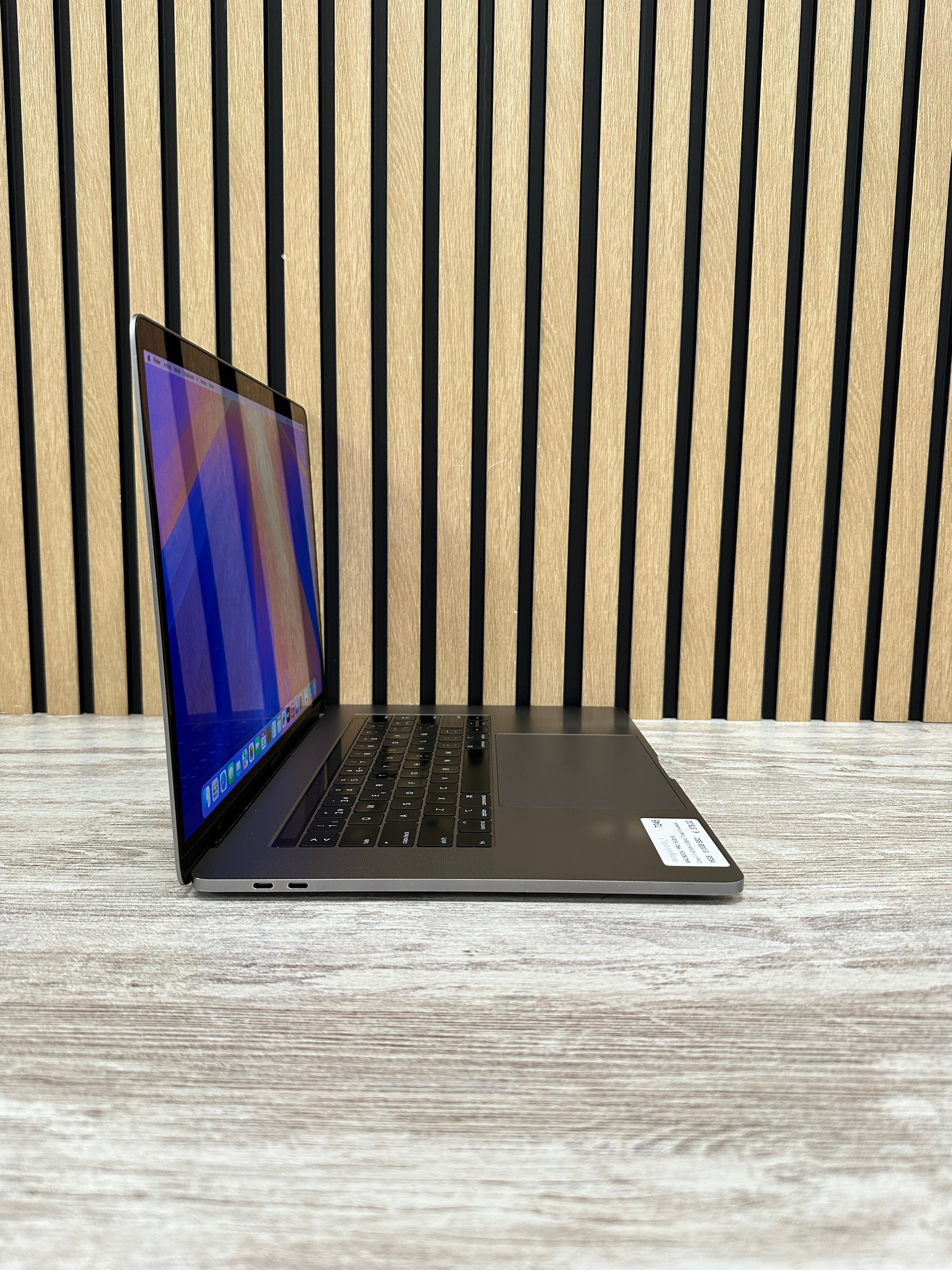 MacBook Pro 15" 2018 i7 16gb 512gb SSD - Moyacell
