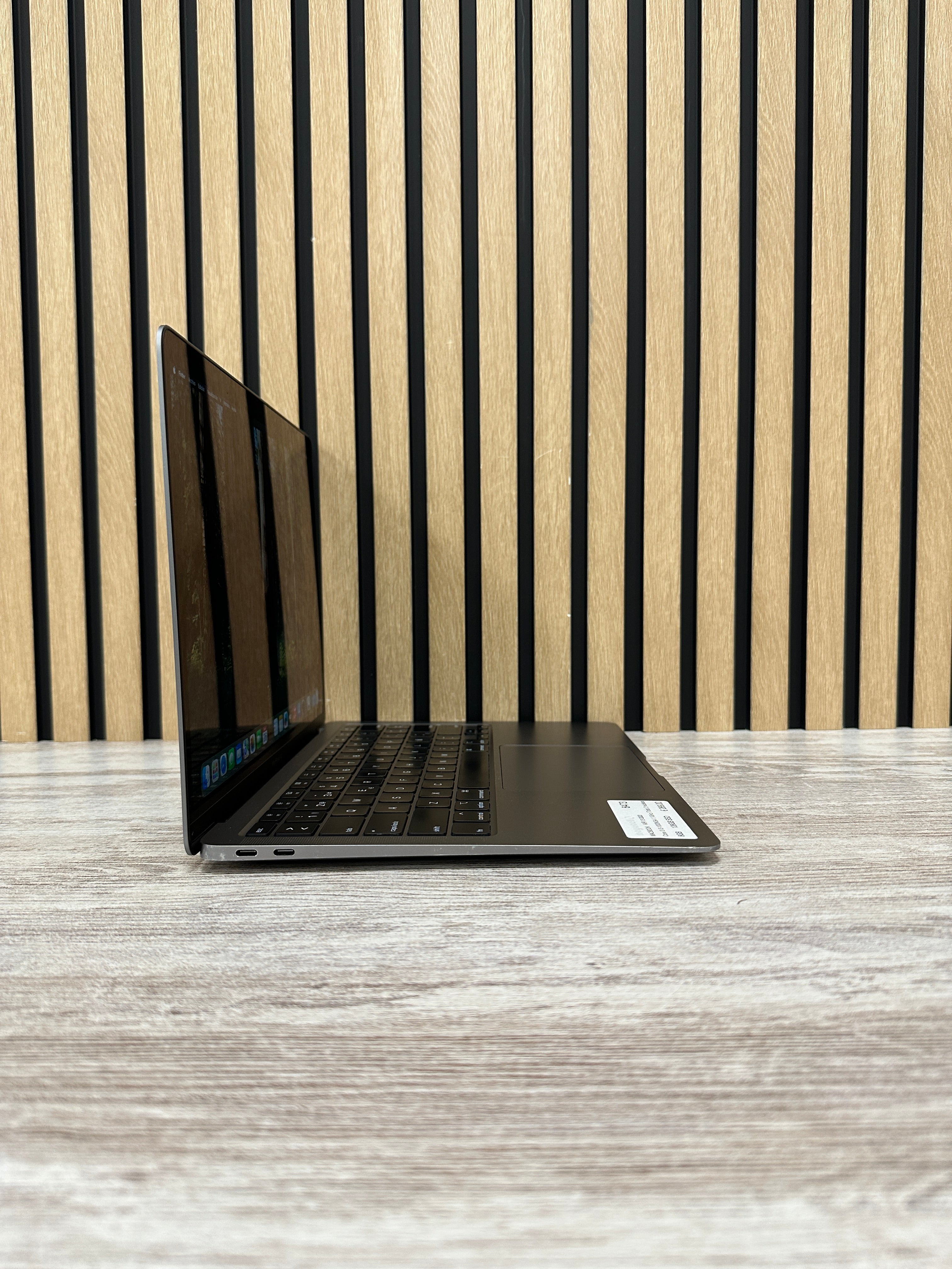 MacBook Air 13" 2020 i3 8gb 128gb SSD