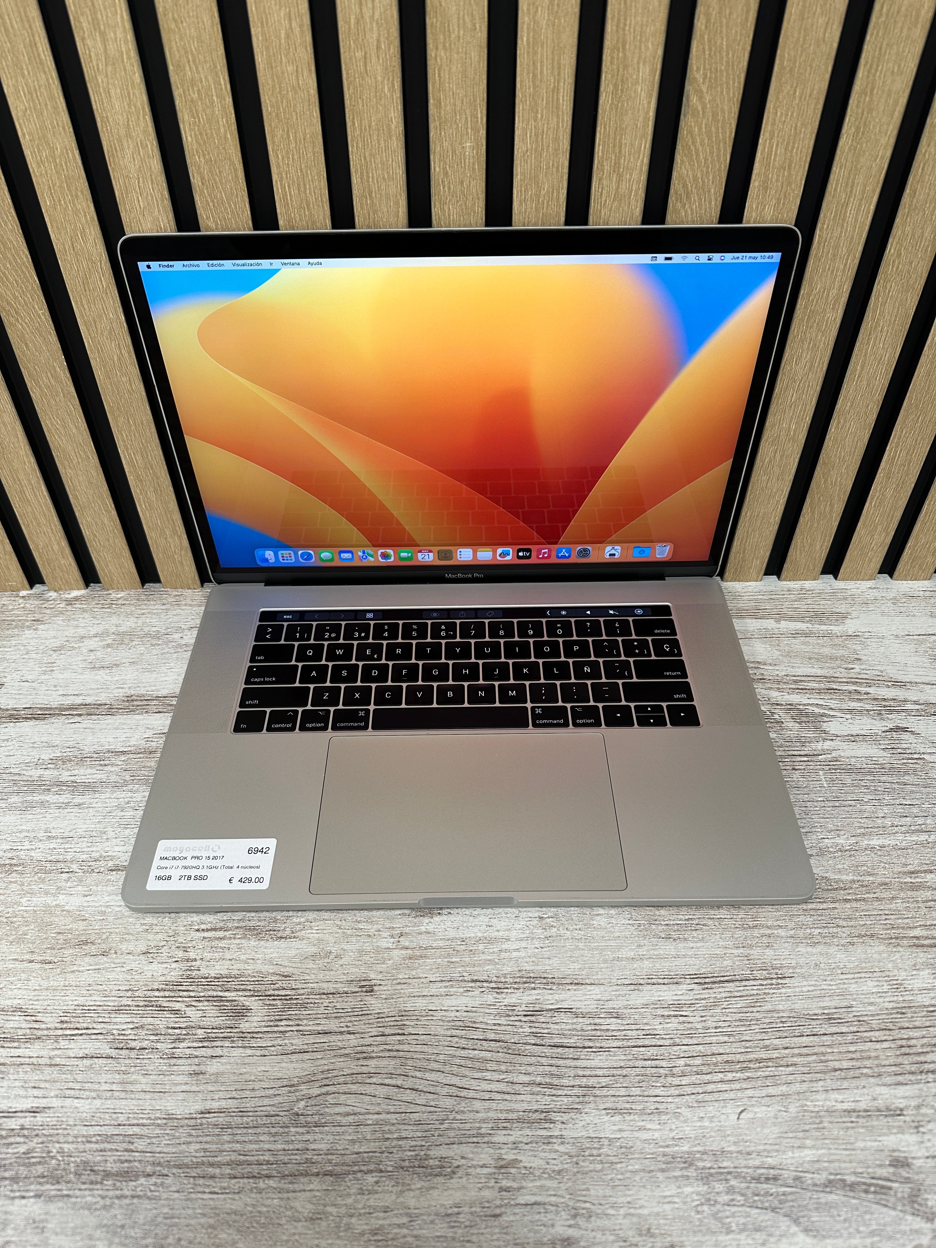 MacBook Pro 15" 2017 i7 16gb 2tb SSD