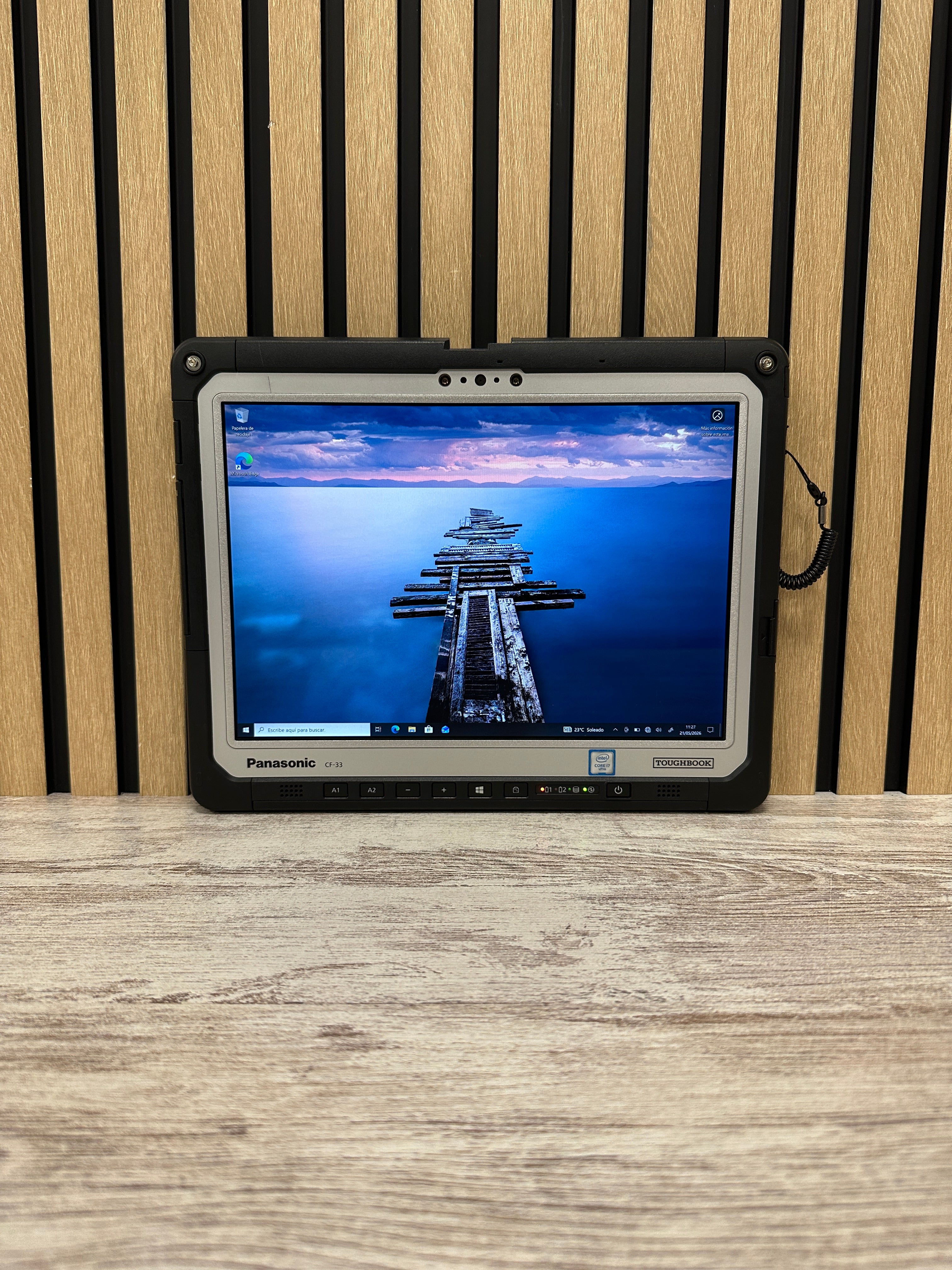 Panasonic ToughBook CF-33 i7 16gb 512gb SSD