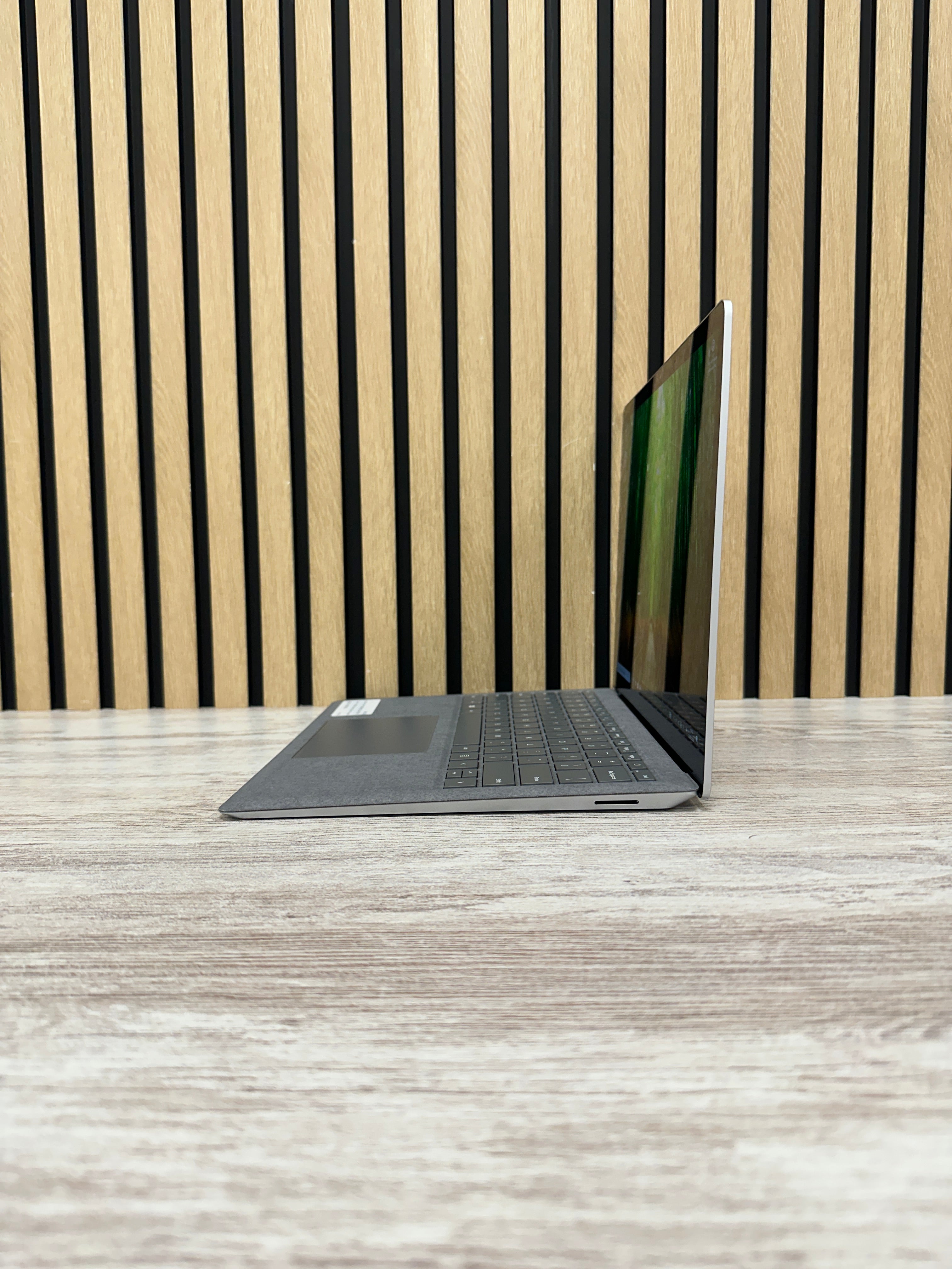 Microsoft Corp Surface Laptop 5 i7 16gb 512gb SSD