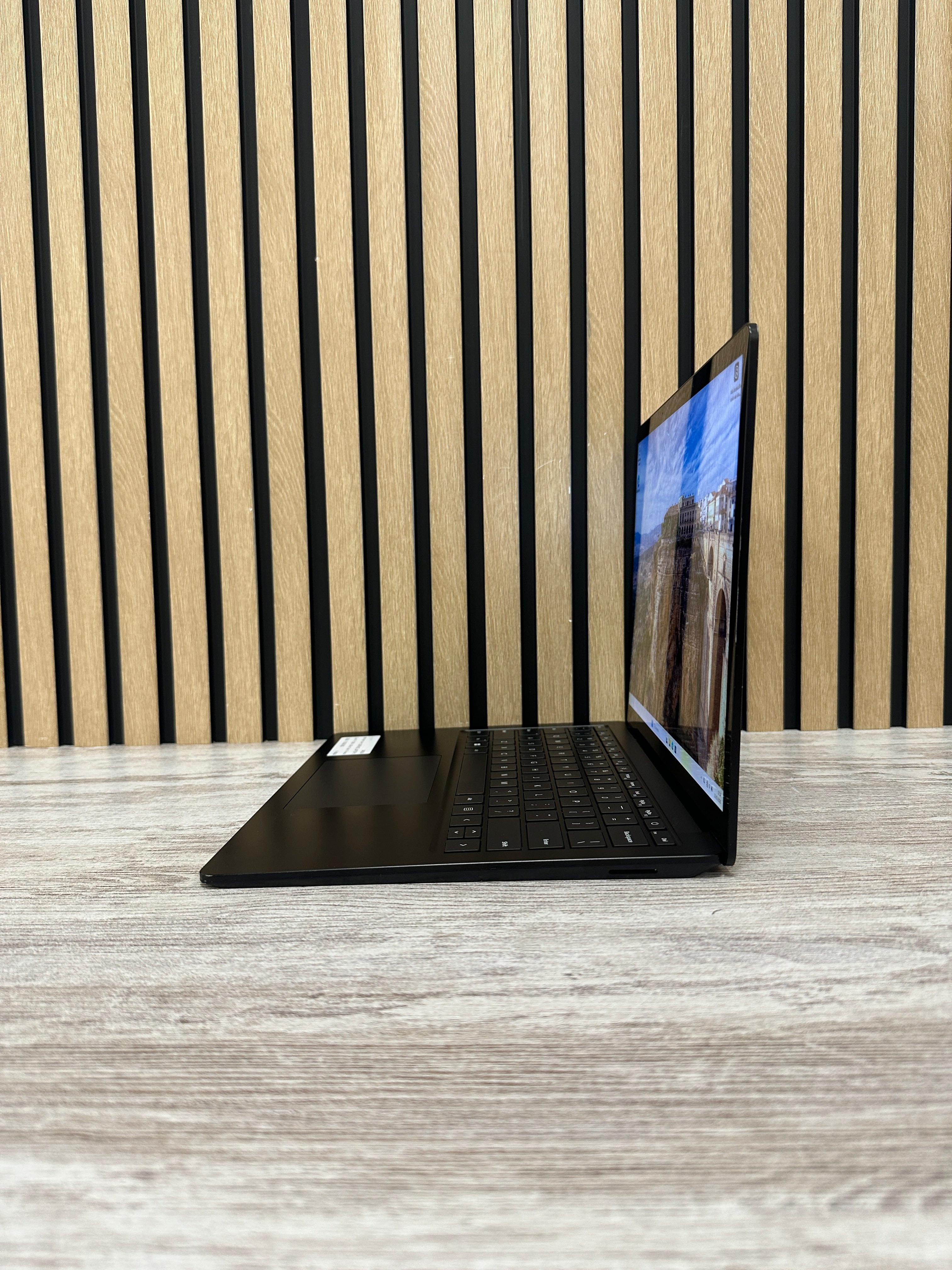 Microsoft Corp Surface Laptop 5 i7 32gb 512gb SSD