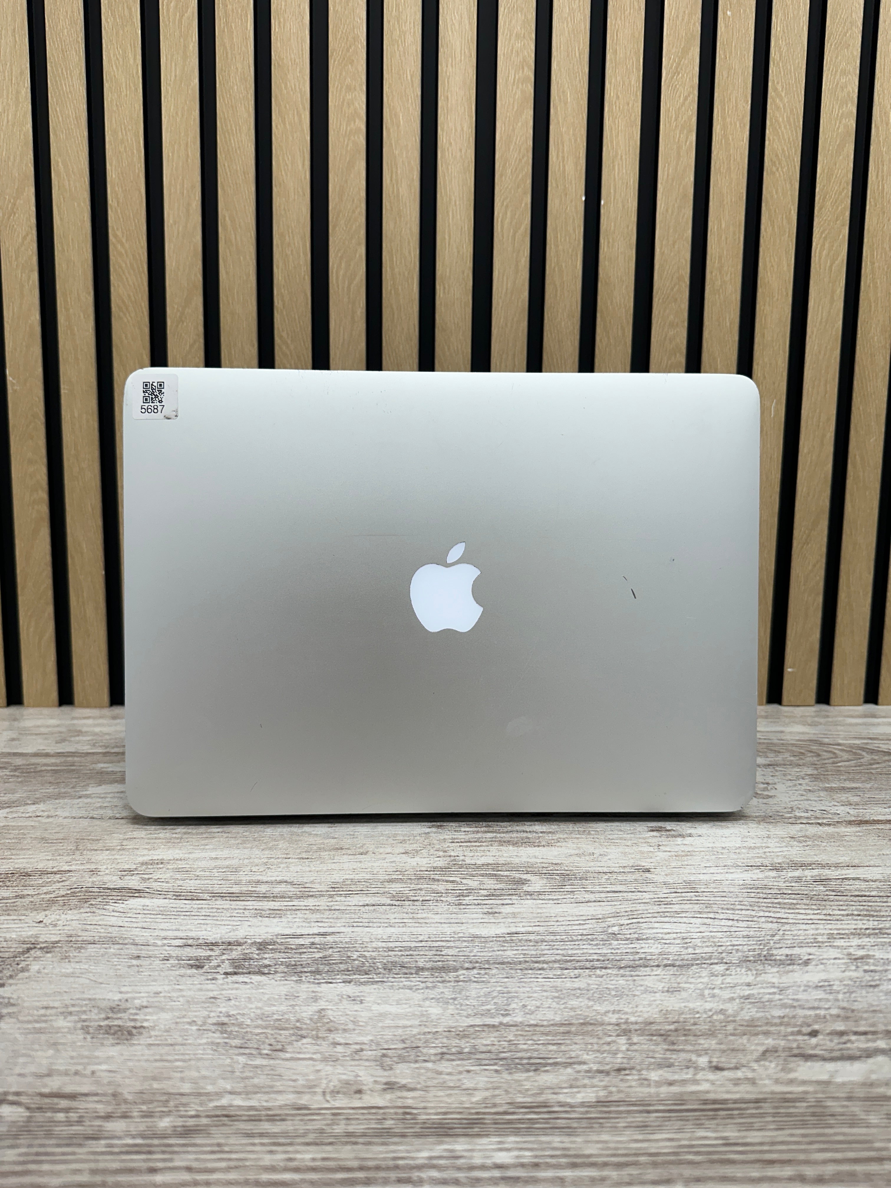 MacBook Air 13" 2015 i5 4gb 128gb SSD
