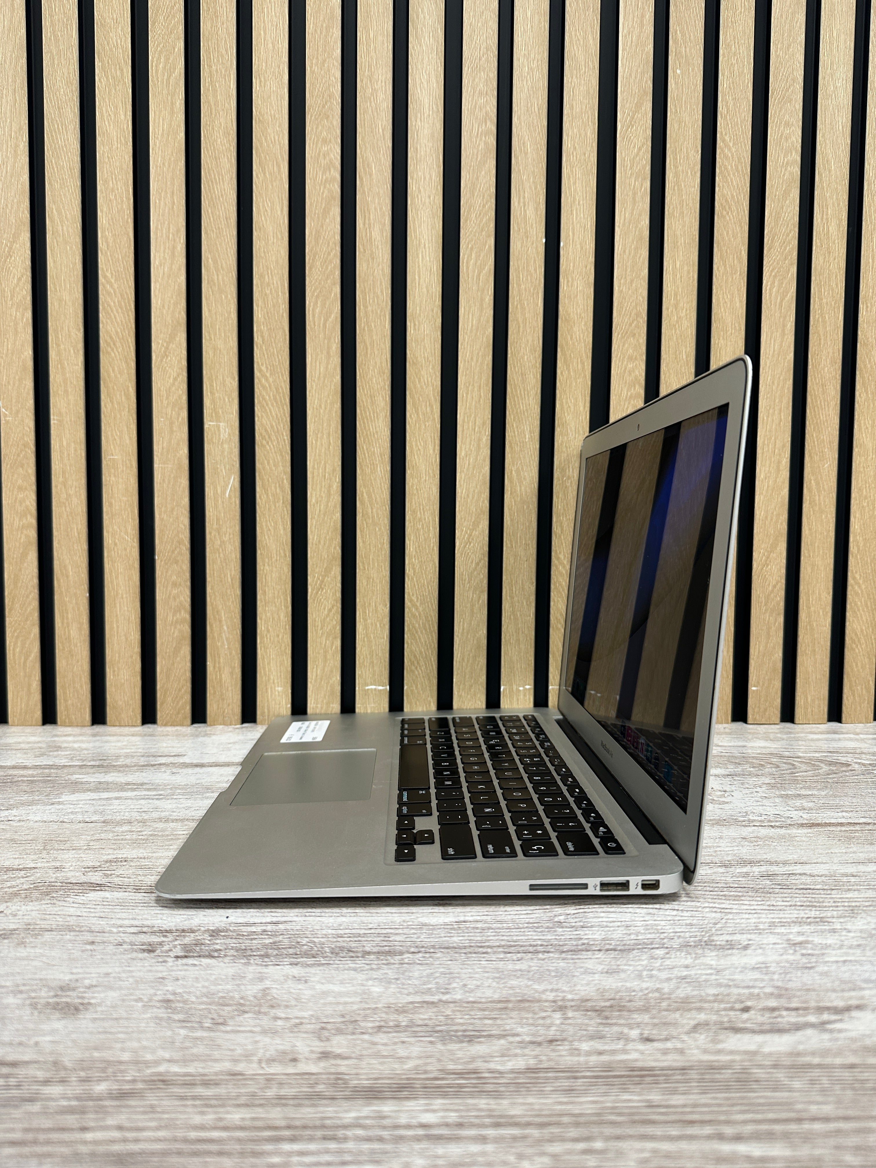 MacBook Air 13" 2015 i5 8gb 128gb SSD - Moyacell