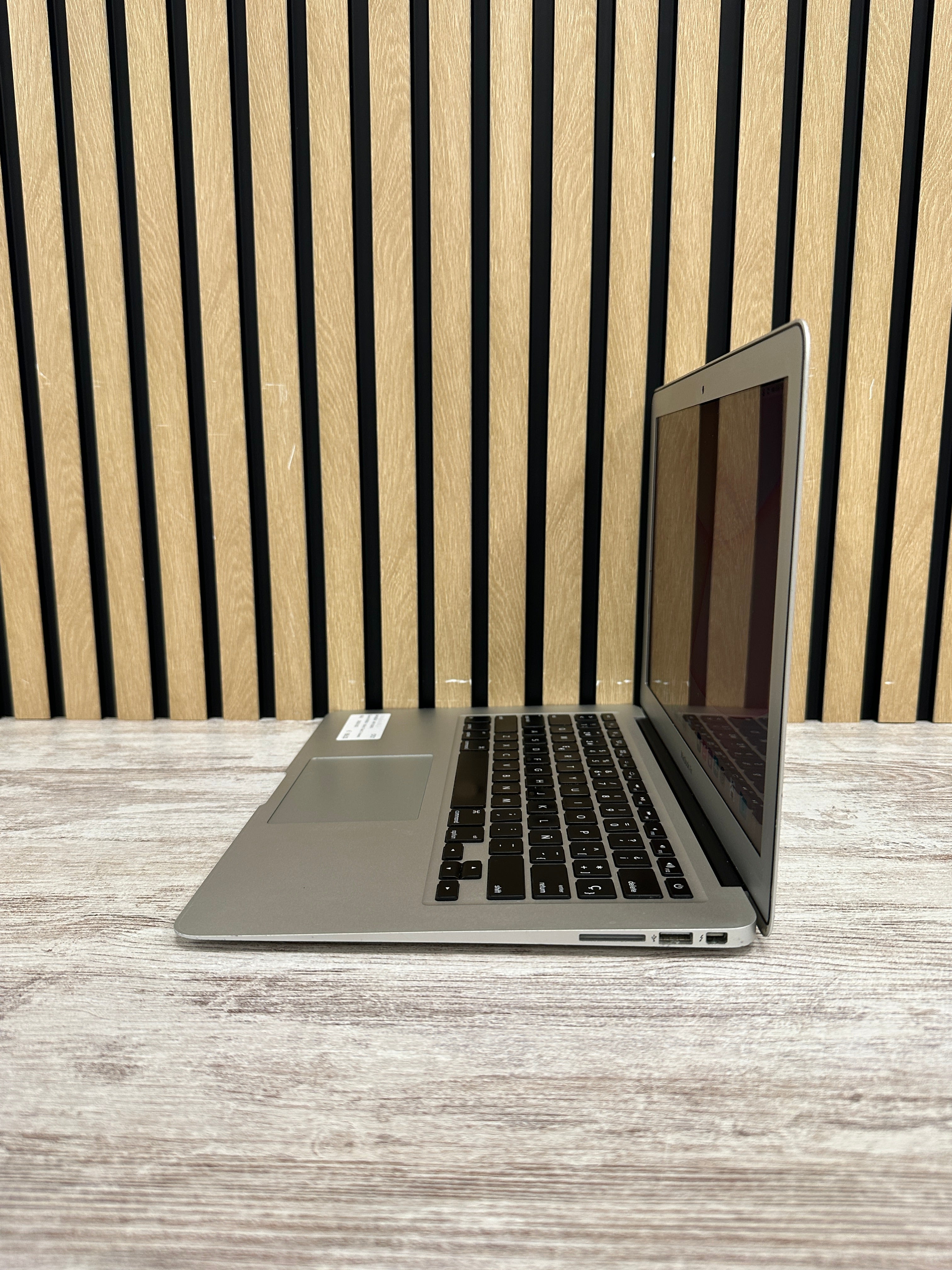 MacBook Air 13" 2015 i5 8gb 128gb SSD - Moyacell