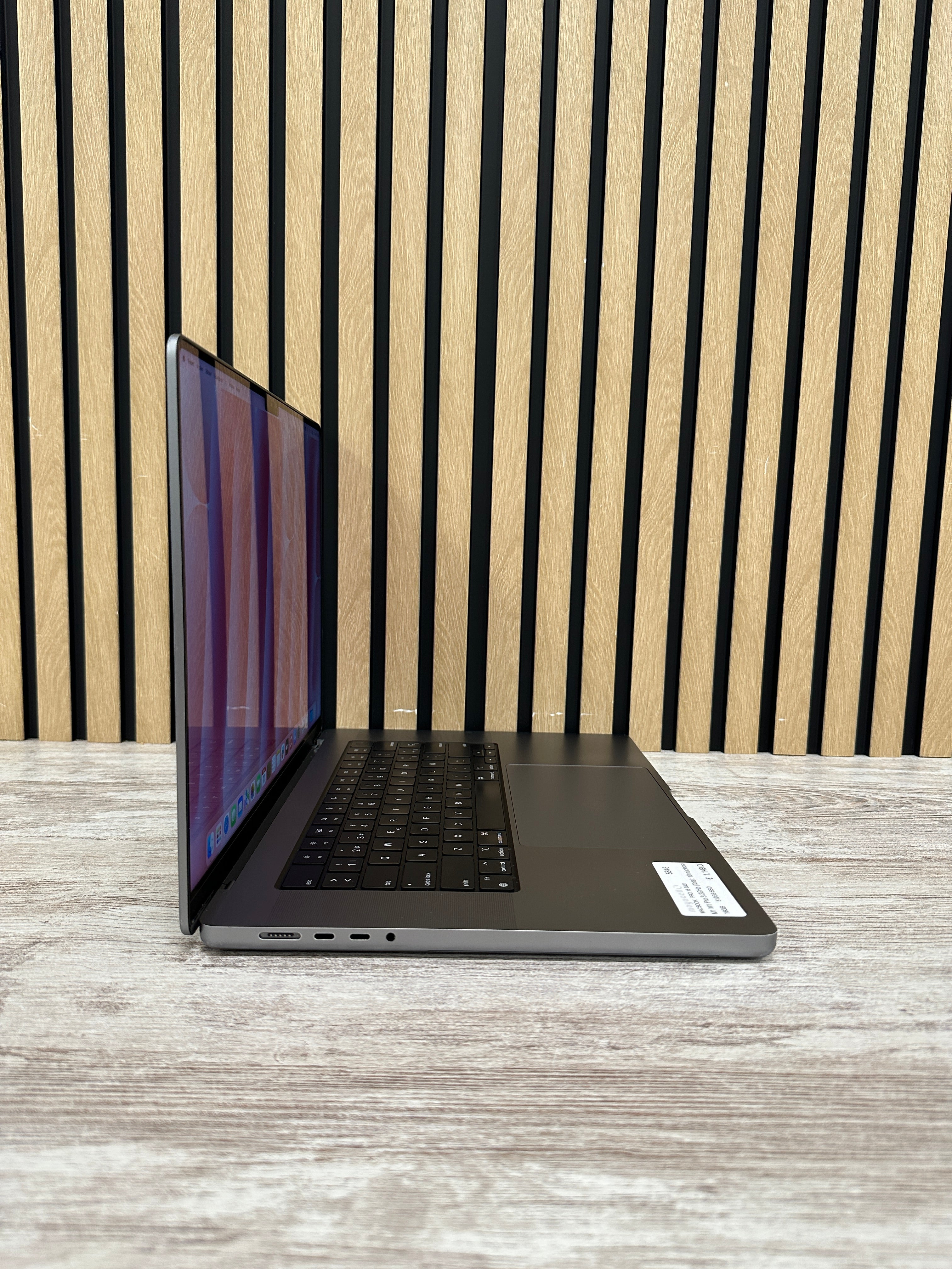 MacBook Pro 16" 2021 M1 PRO 16gb 512gb SSD