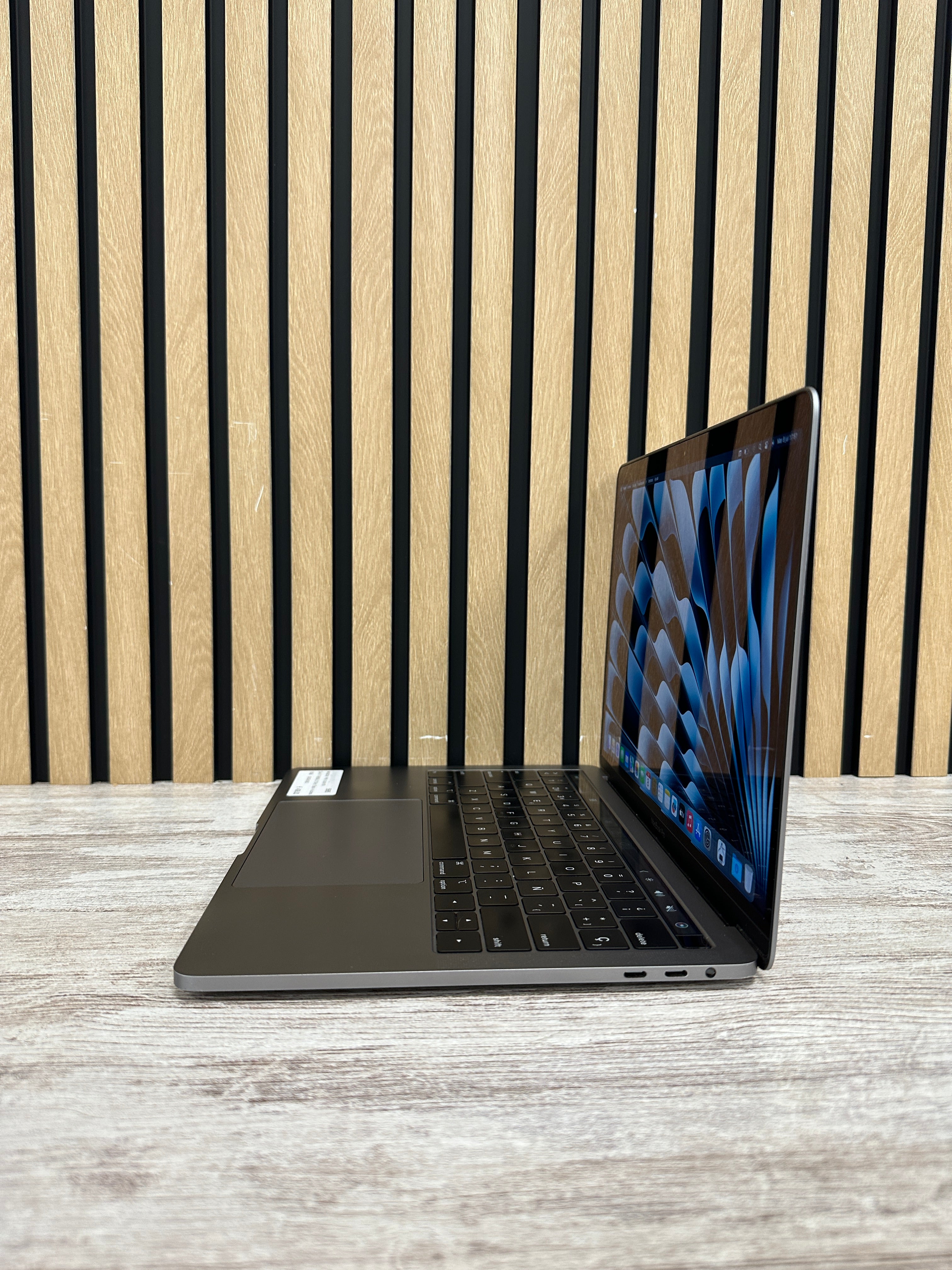 MacBook Pro 13" 2018 TB i7 16gb 500gb SSD
