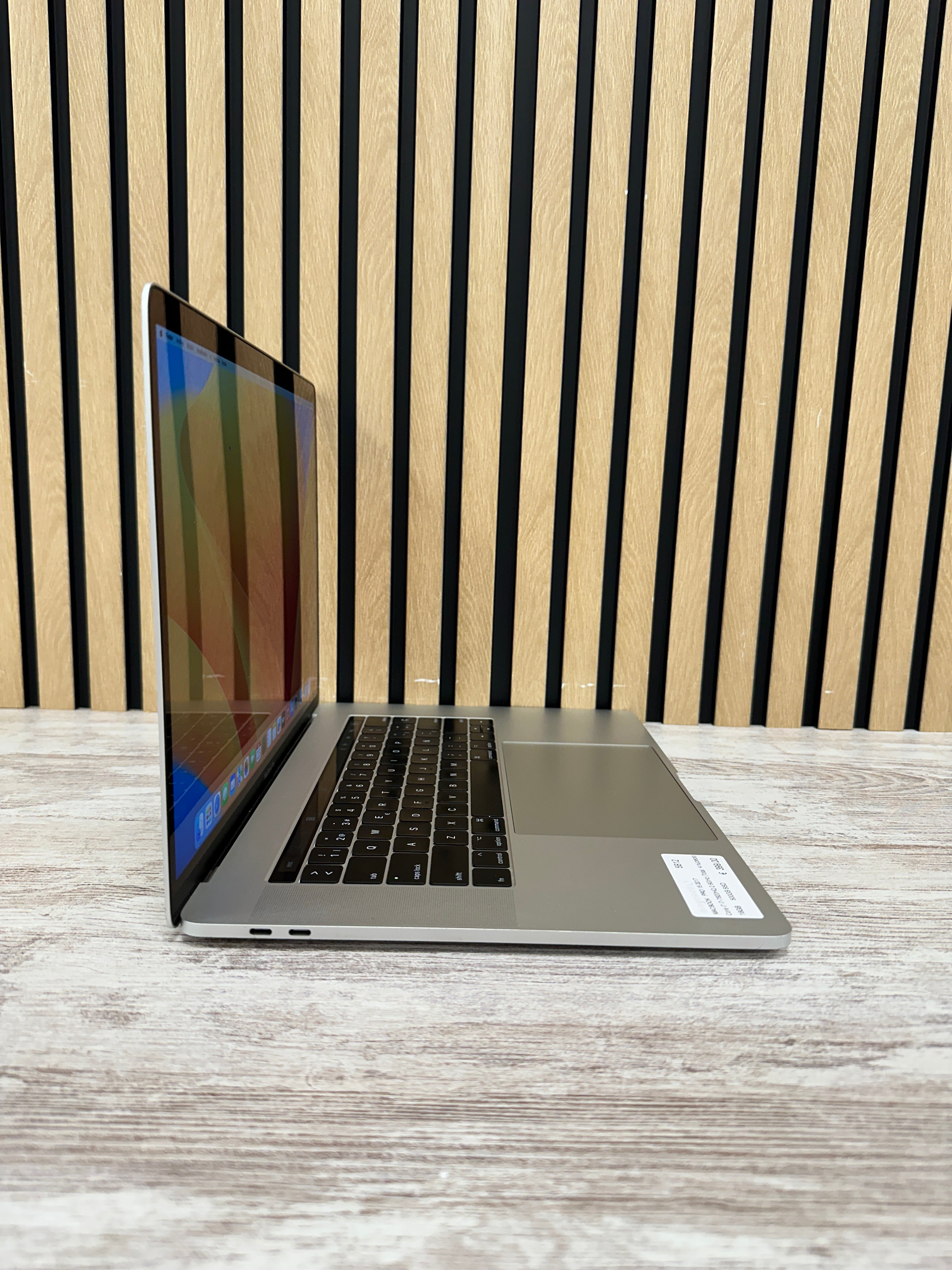 MacBook Pro 15" 2017 i7 16gb 500gb SSD - Moyacell