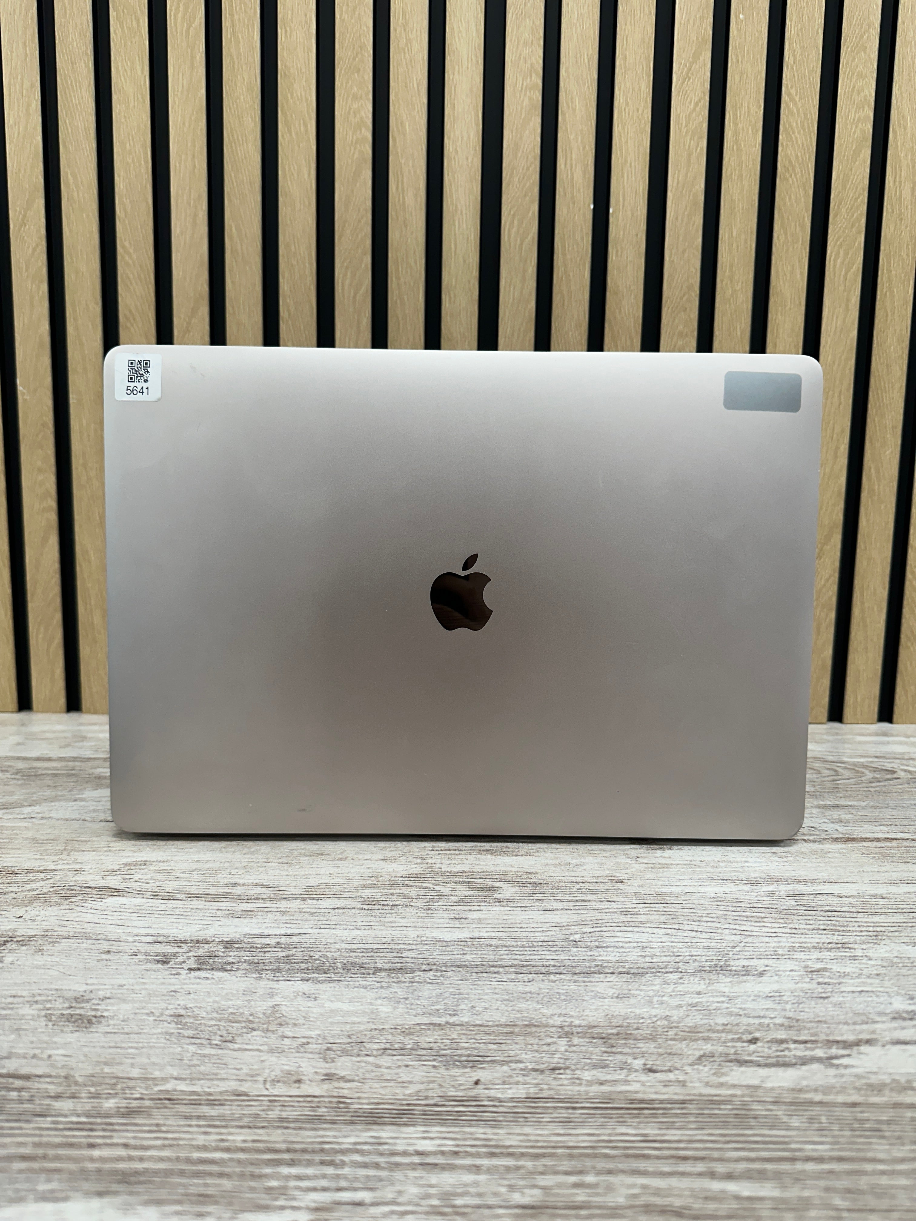 MacBook Pro 15" 2016 i7 16gb 500gb SSD - Moyacell